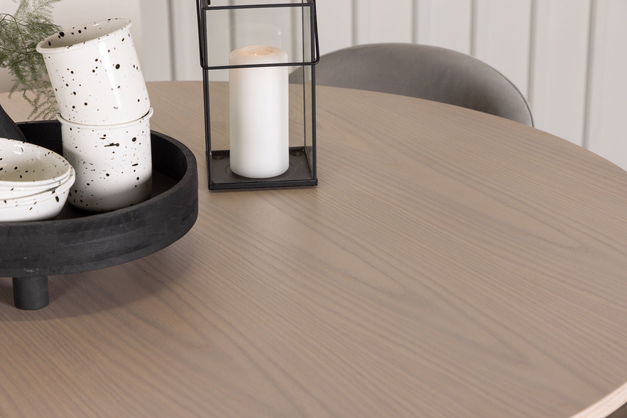 Venture Home OliviaDiningbord-WhiteWashVeneer+VelvetDiningstol-LightGrey/Black_4