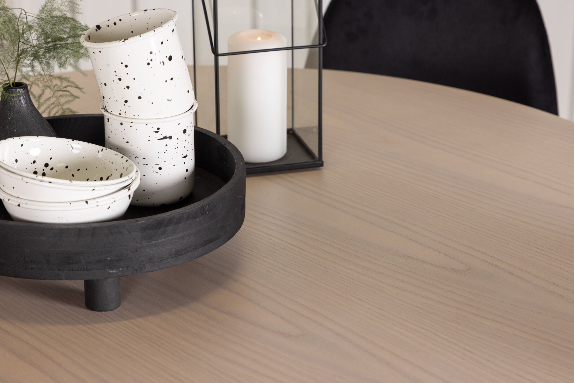 Venture Home OliviaDiningbord-WhiteWashVeneer+PolarDiningstol-Blacklegs/BlackVelvet_4