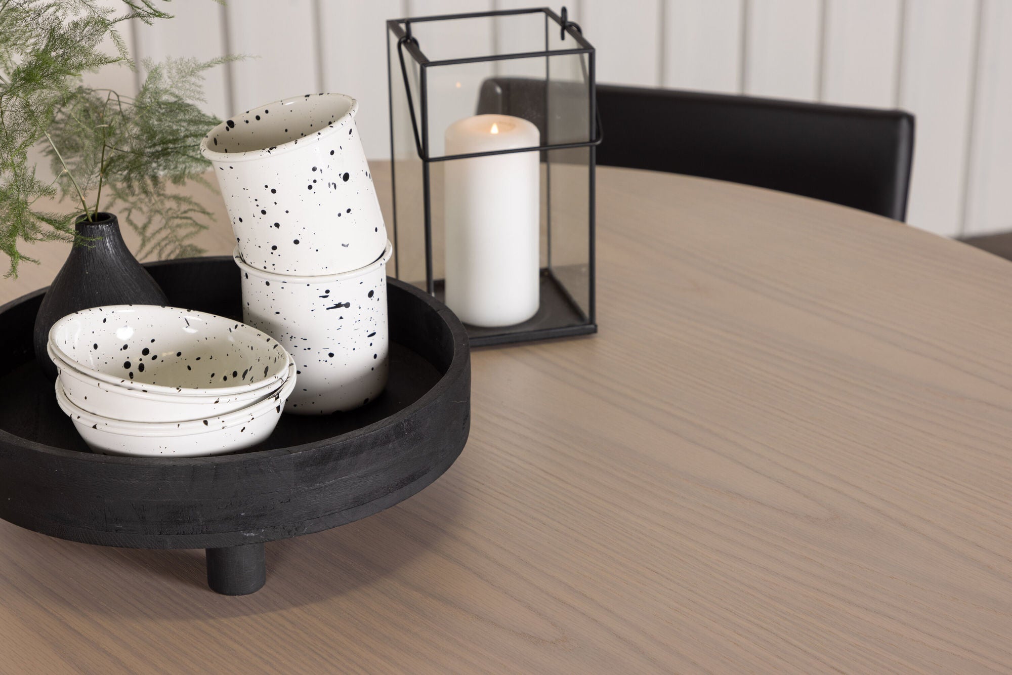 Venture Home OliviaDiningbord-WhiteWashVeneer+Kenthstol-Black/BlackPU_4