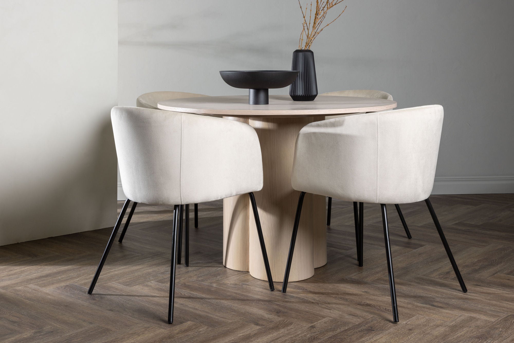 Venture Home OliviaDiningbord-WhiteWashVeneer+Beritstol-Black/BeigeVelvet_4