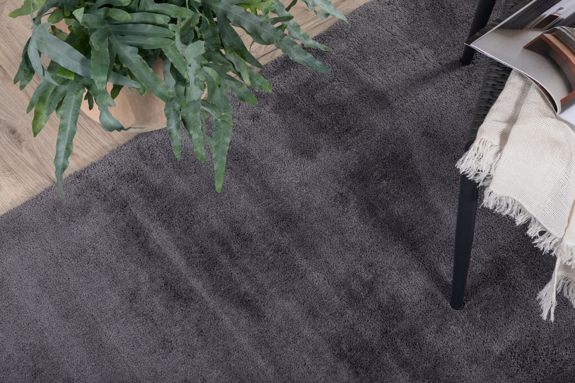 Venture Home Undra Viscose Carpet 200*300 Dark Grey
