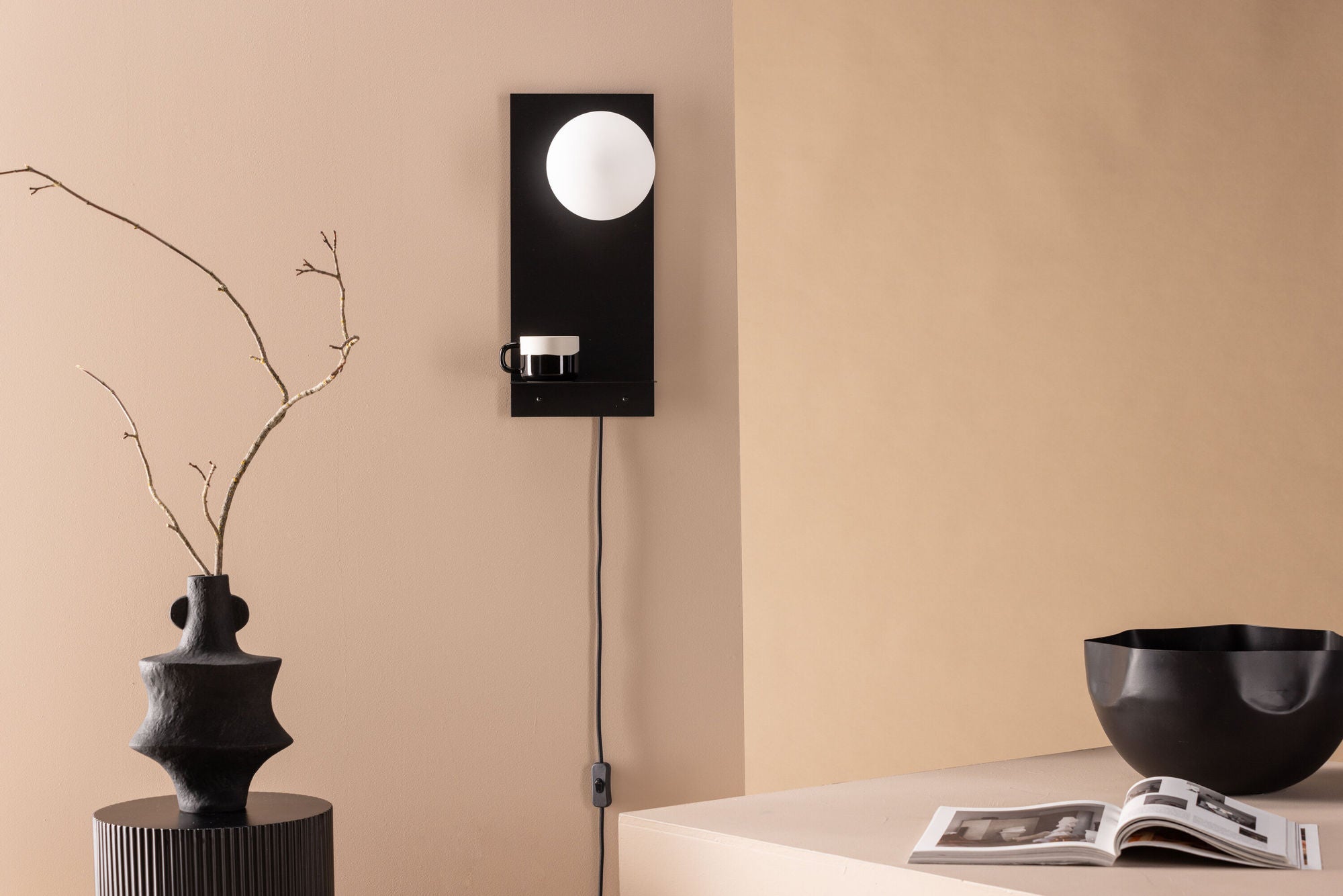 Venture Home Troyes Wall lampe - Black / White glass