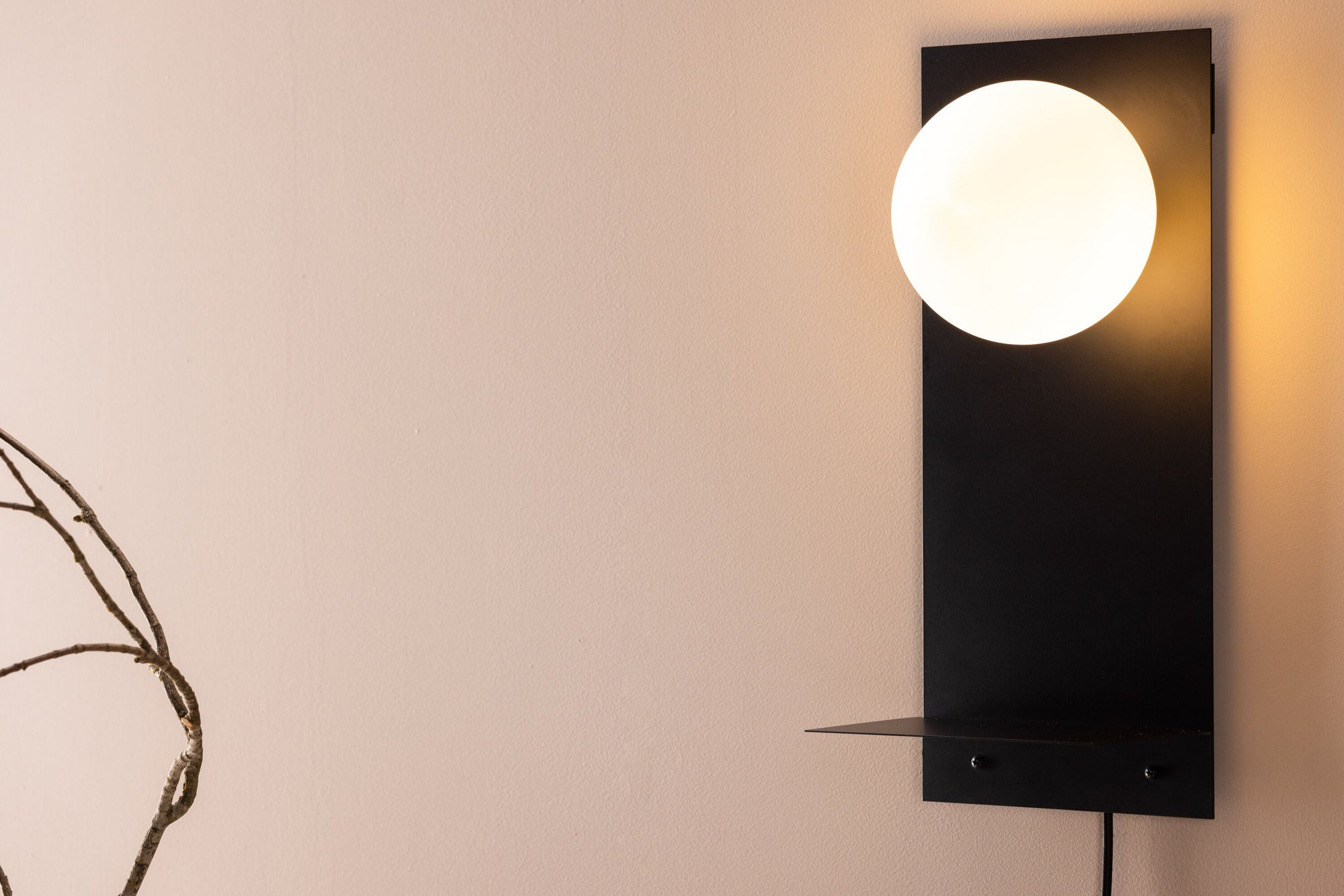 Venture Home Troyes Wall lampe - Black / White glass