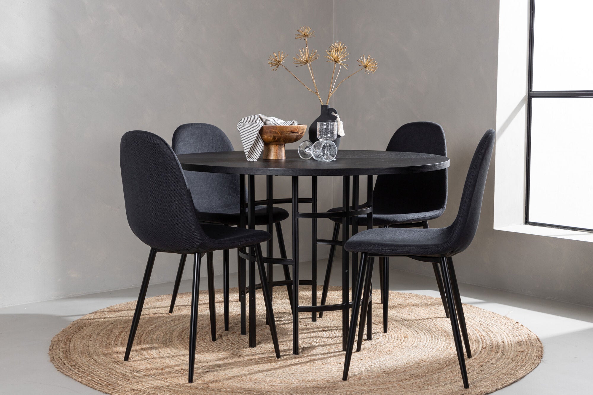 Venture Home Copenhagen spisebord - Black / Black Veneer +Polar Spisebordsstol - Black Legs - Black Fabric _4