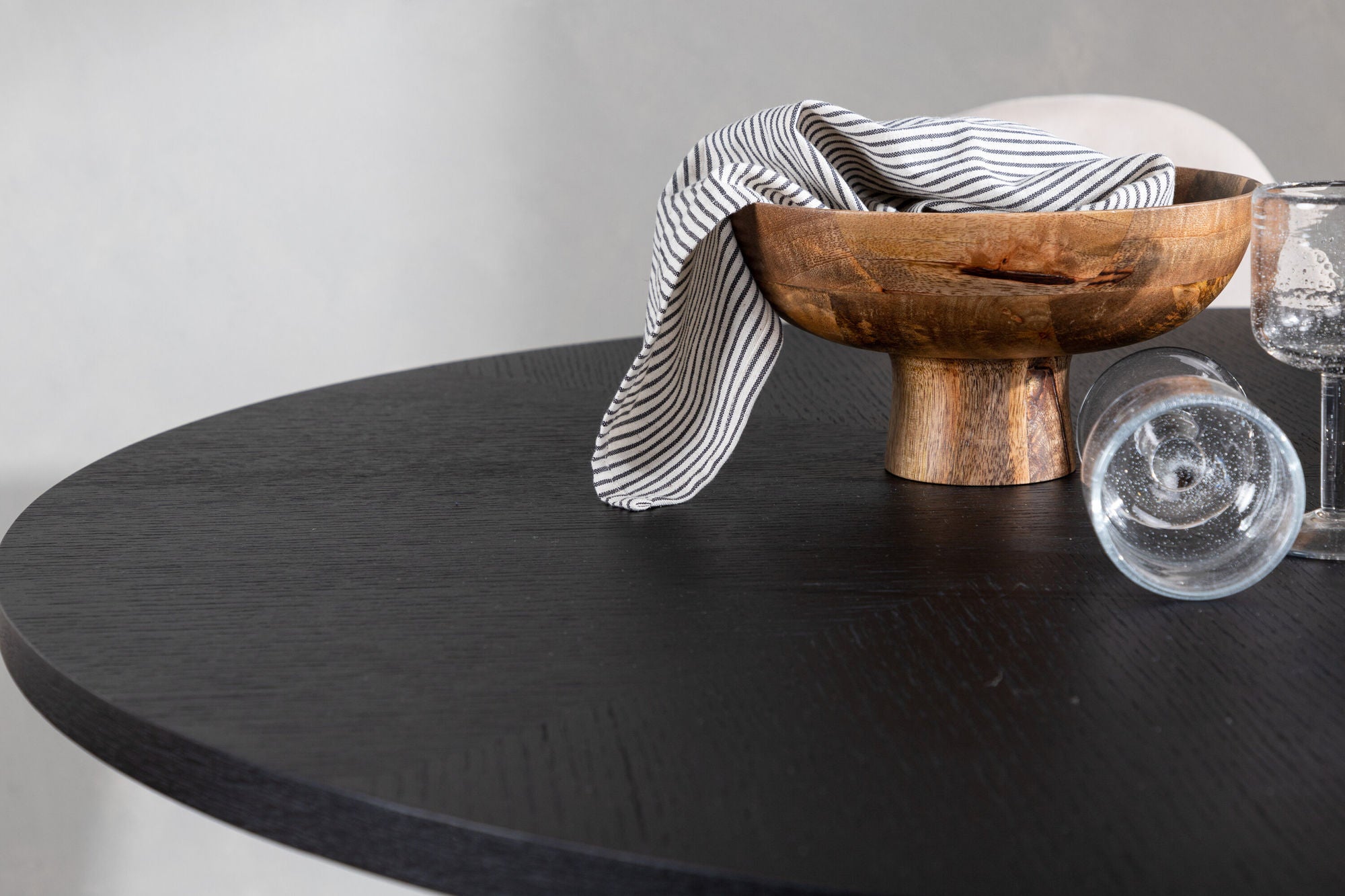 Venture Home Copenhagen spisebord - Black / Black Veneer +Polar Spisebordsstol - Black legs / Beige Velvet _4