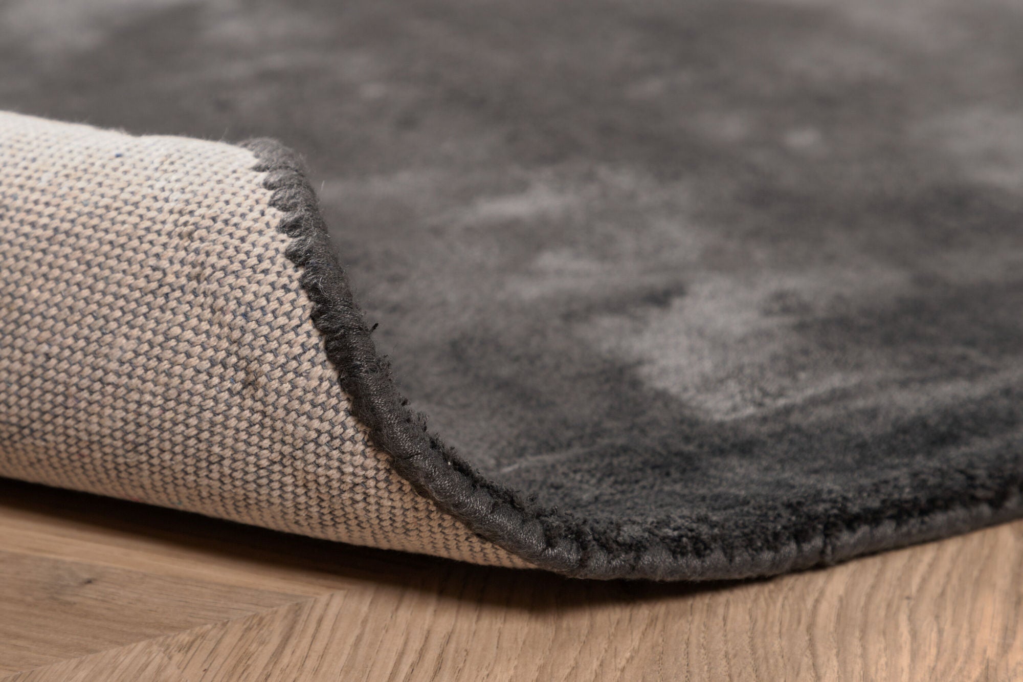 Venture Home Indra Viscose Carpet - 250*350cm - Dark Grey