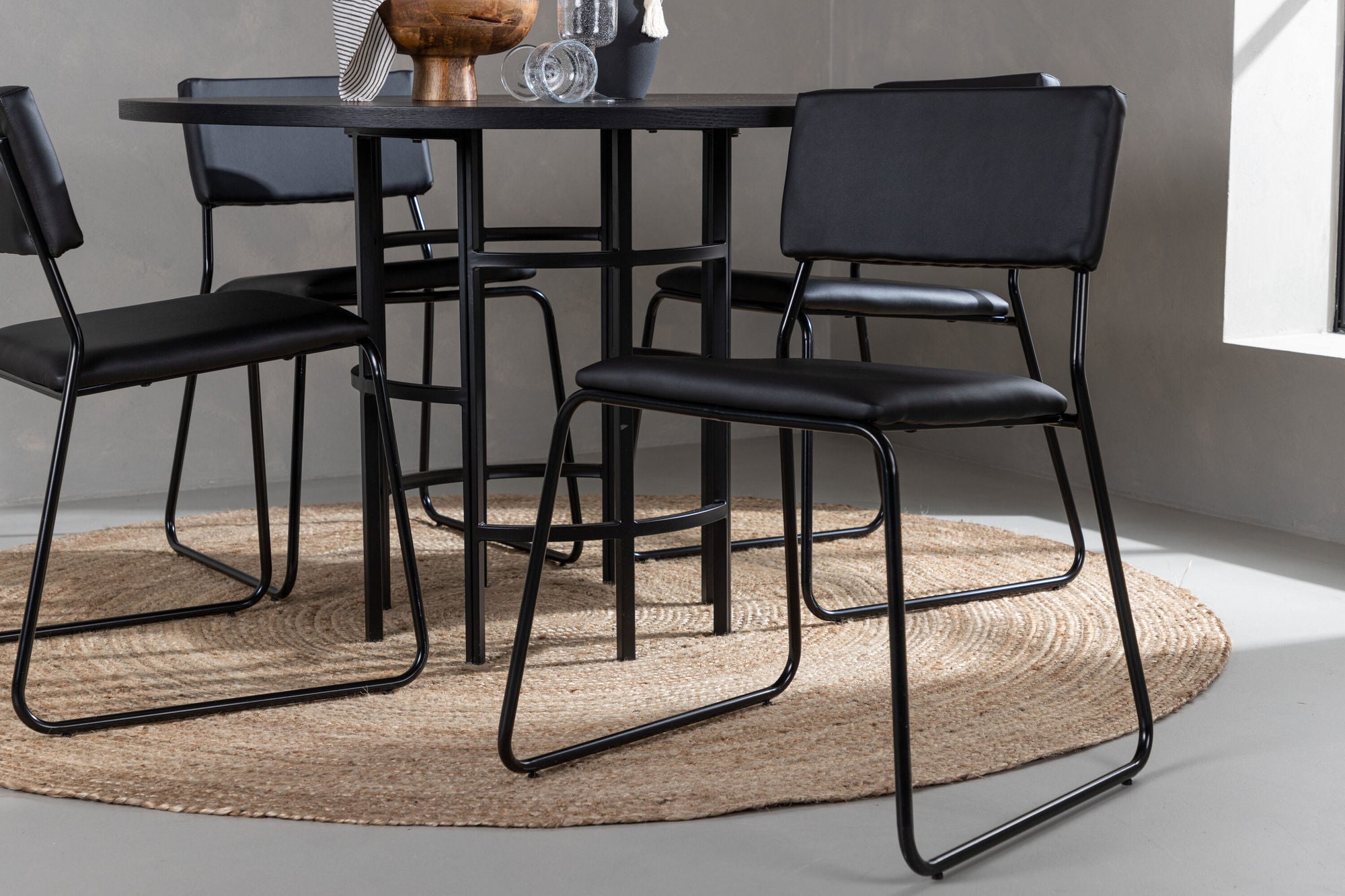 Venture Home Copenhagen spisebord - Black / Black Veneer +Kenth stol - Black / Black PU _4