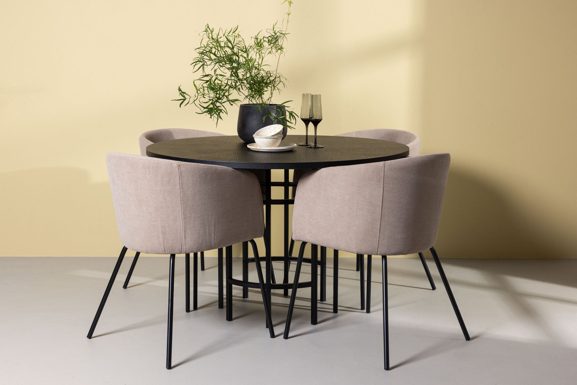 Venture Home Copenhagen spisebord - Black / Black Veneer +Berit stol - Black / Beige Fabric (Polyester linen ) _4
