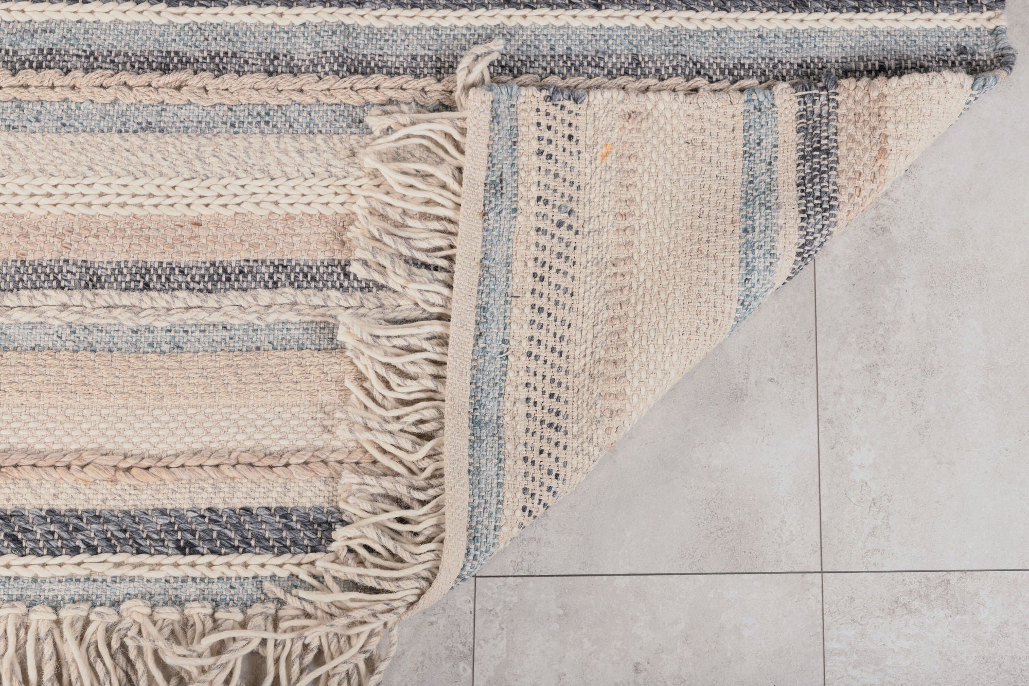 Venture Home Gudha Wool Carpet - 170*240 - Beige / blue