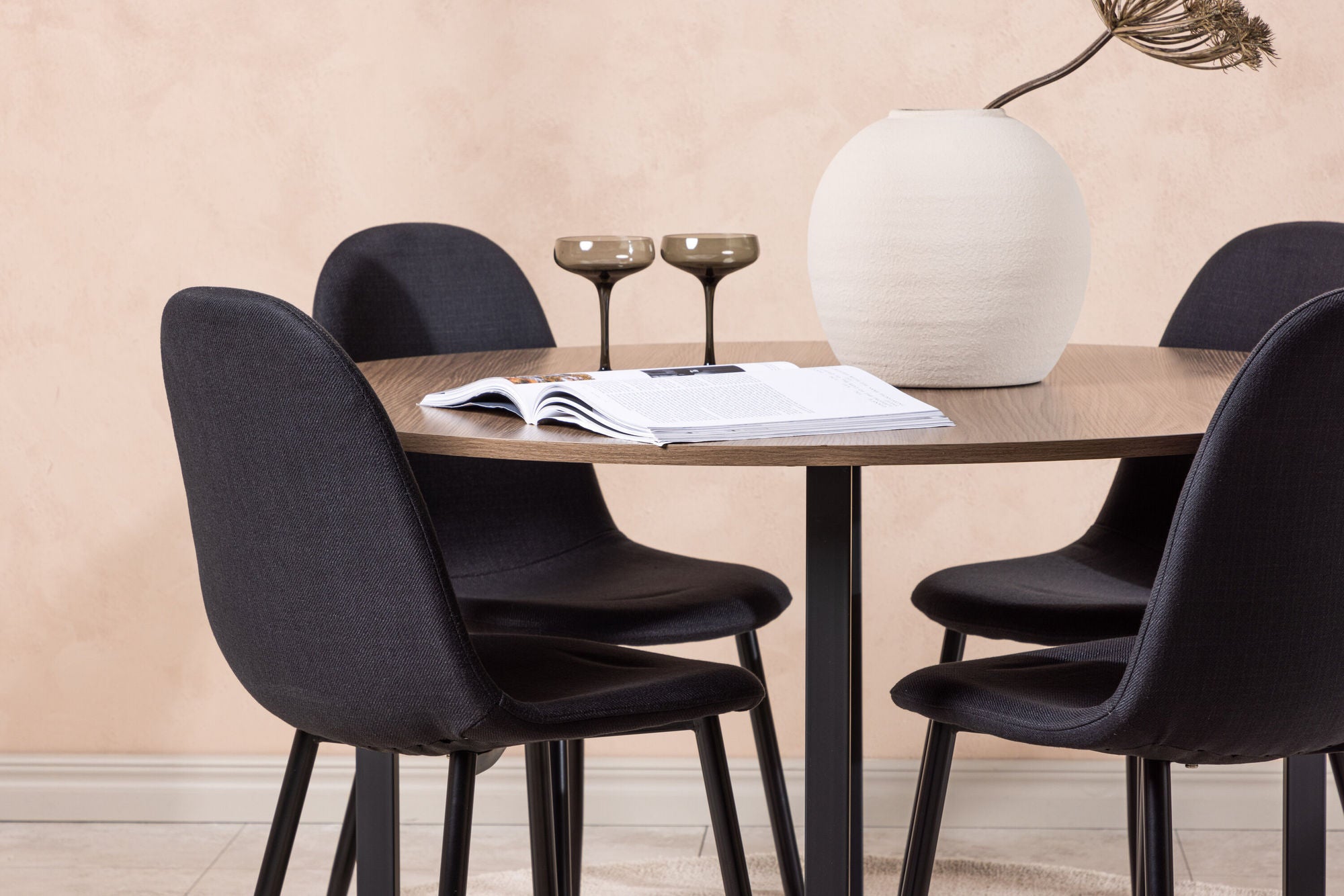 Venture Home Durango spisebord - Black / Walnut MDF +Polar Spisebordsstol - Black Legs - Black Fabric _4