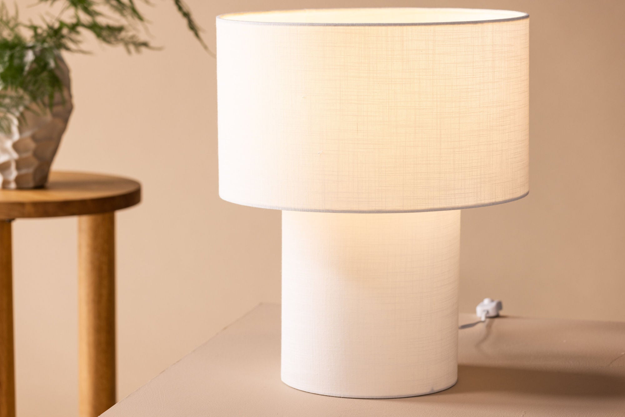 Venture Home Globia bord lampe - White