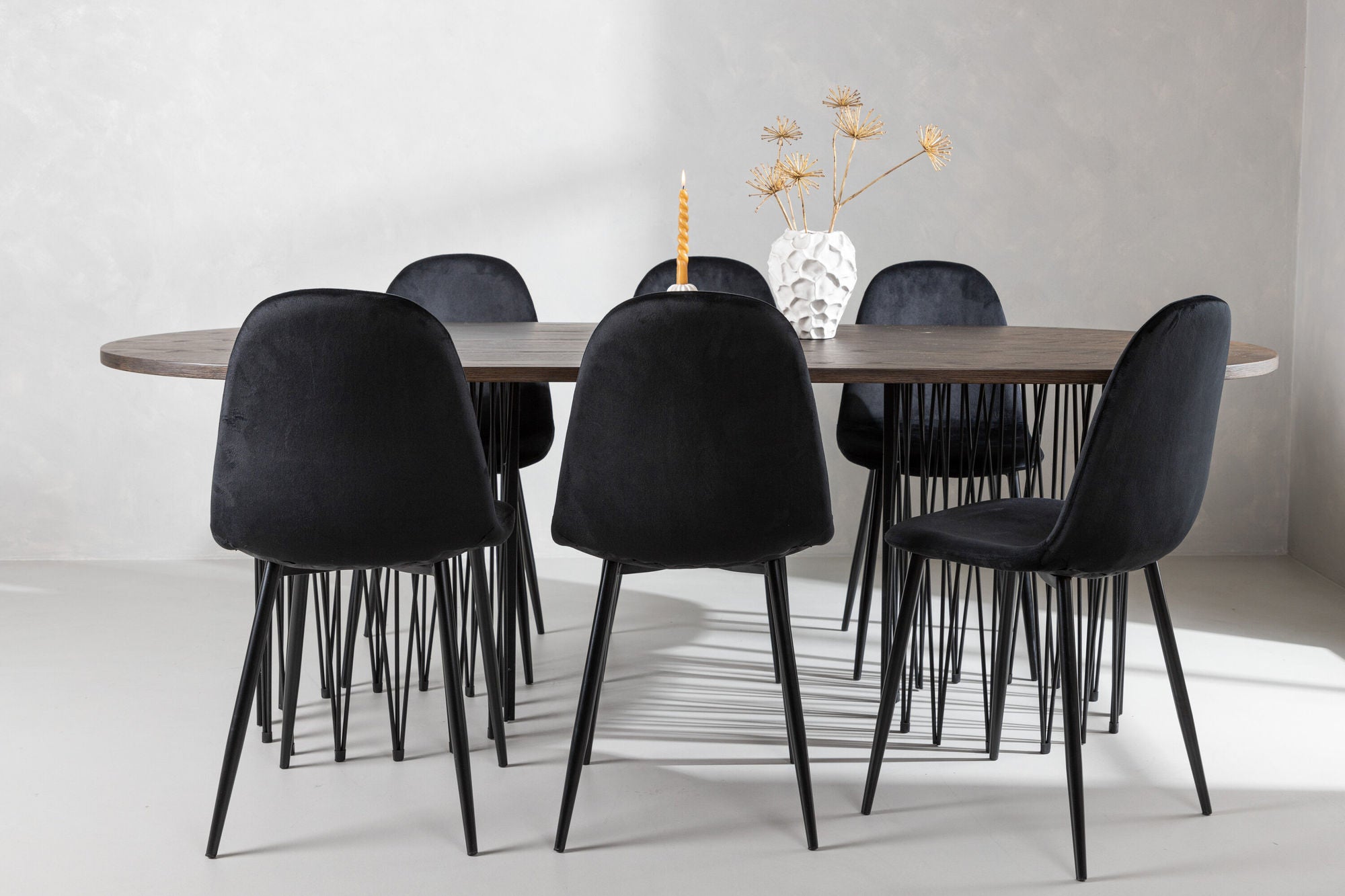 Venture Home Stone oval spisebord - Black / Mocca Veneer +Polar Spisebordsstol - Black legs / Black Velvet _6