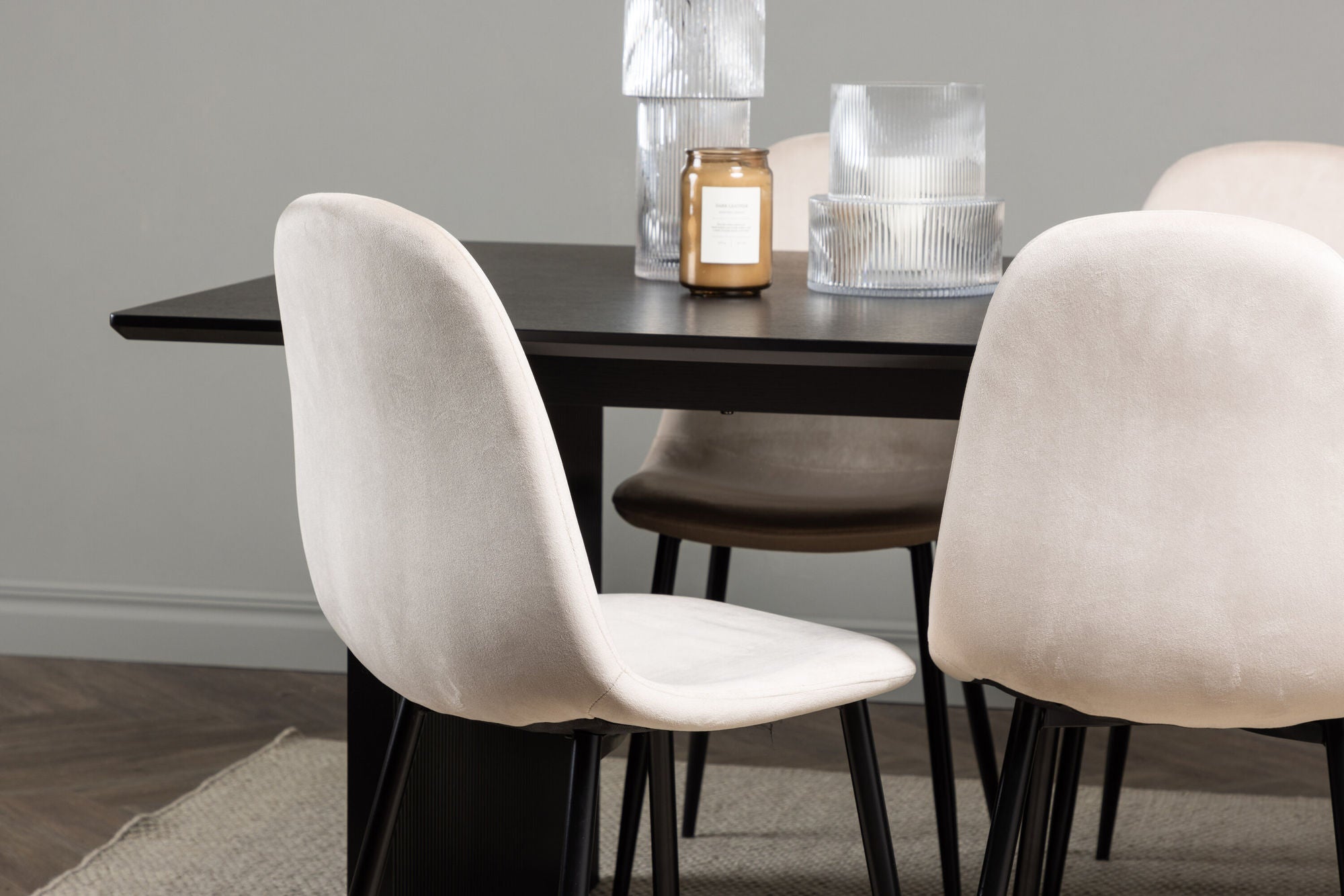 Venture Home Vail spisebord - Black / Smoked Black MDF +Polar Spisebordsstol - Black legs / Beige Velvet _6