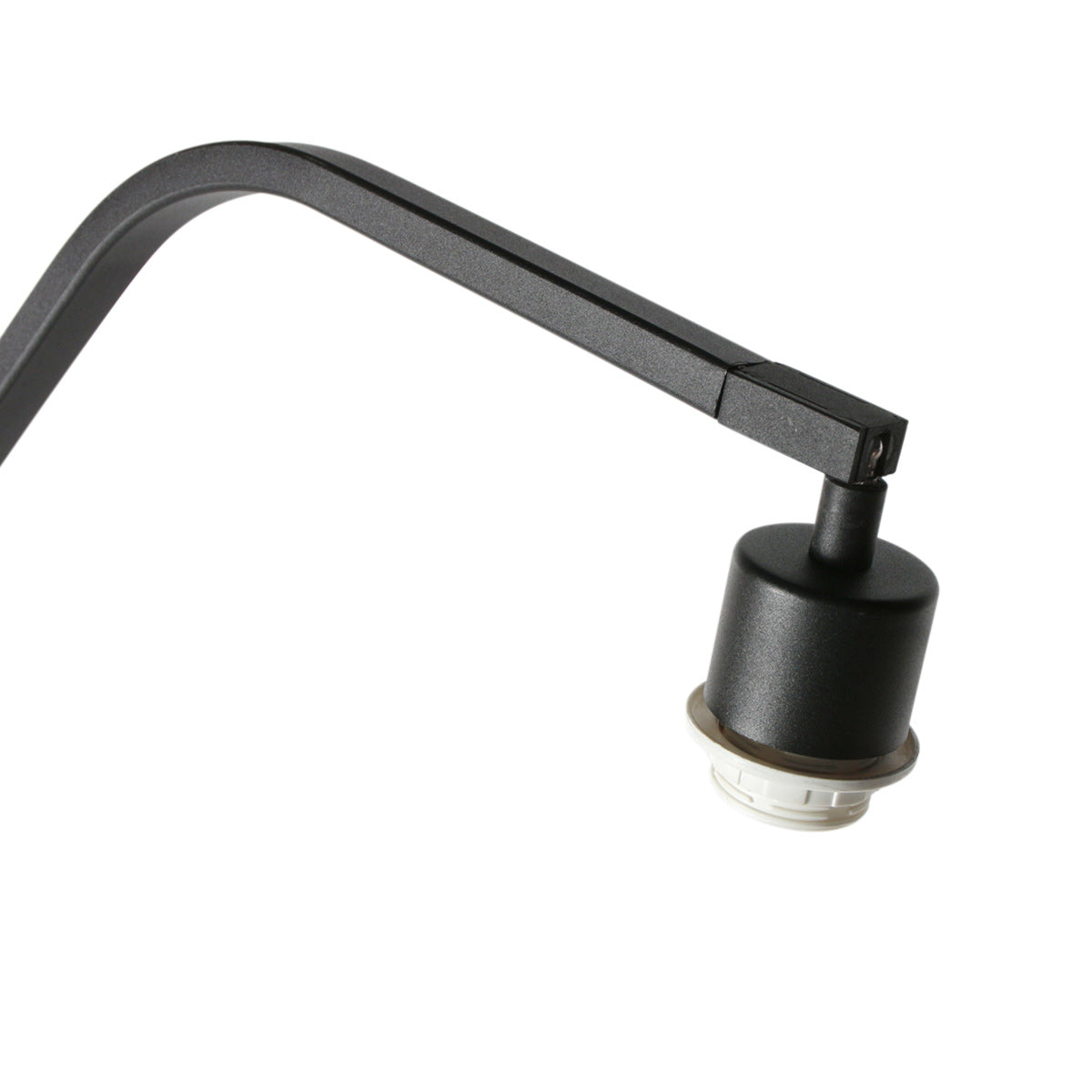 Sort gulvlampe Zig-Zag 4249ZW med hvid lampskærm i silke – Unikt design og funktionel brug