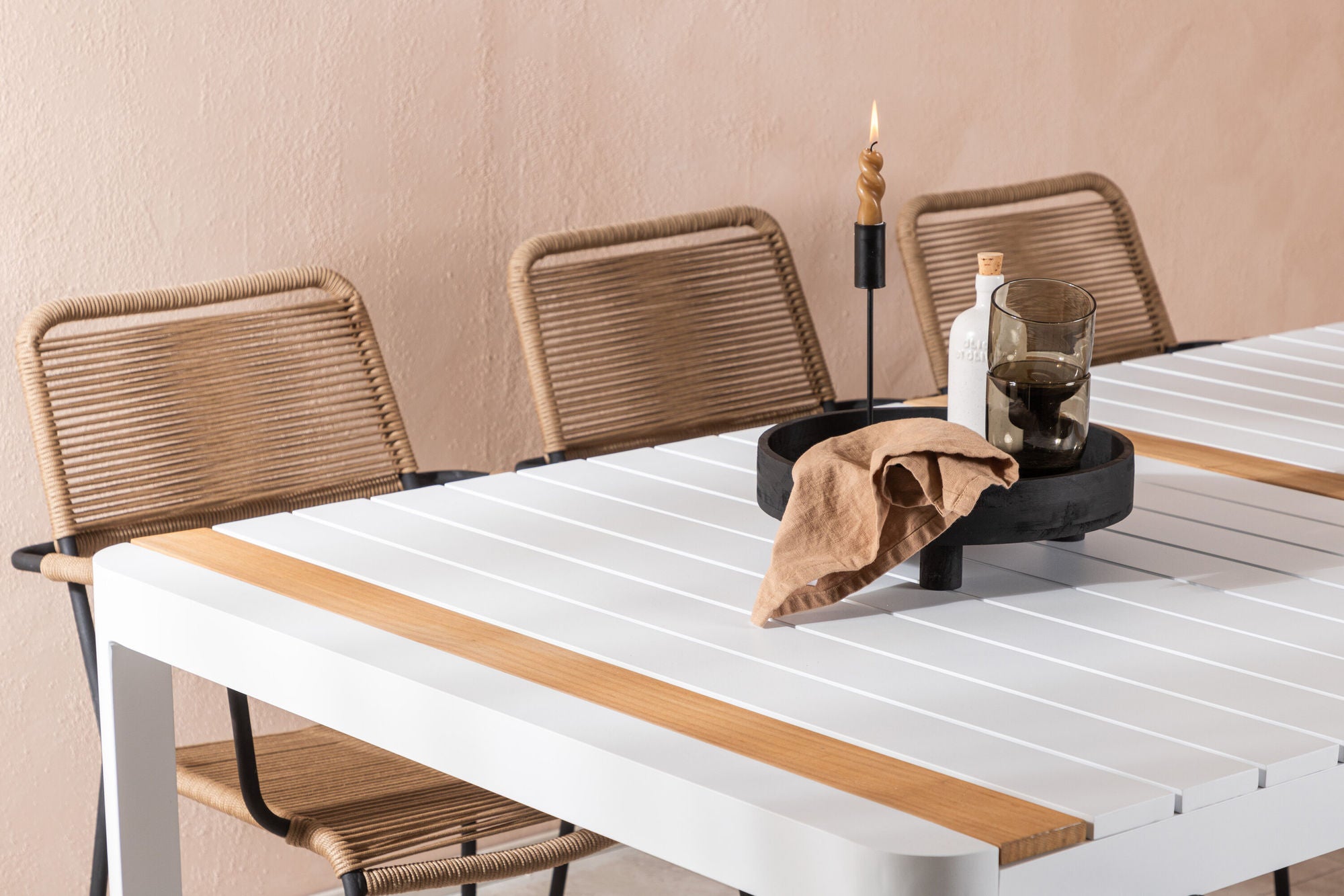 Venture Home Togo - spisebord- White / Teak - Allu / Teak - 200*100 _1+ Lindos - Armchair - Black Alu / Latte Rope _6