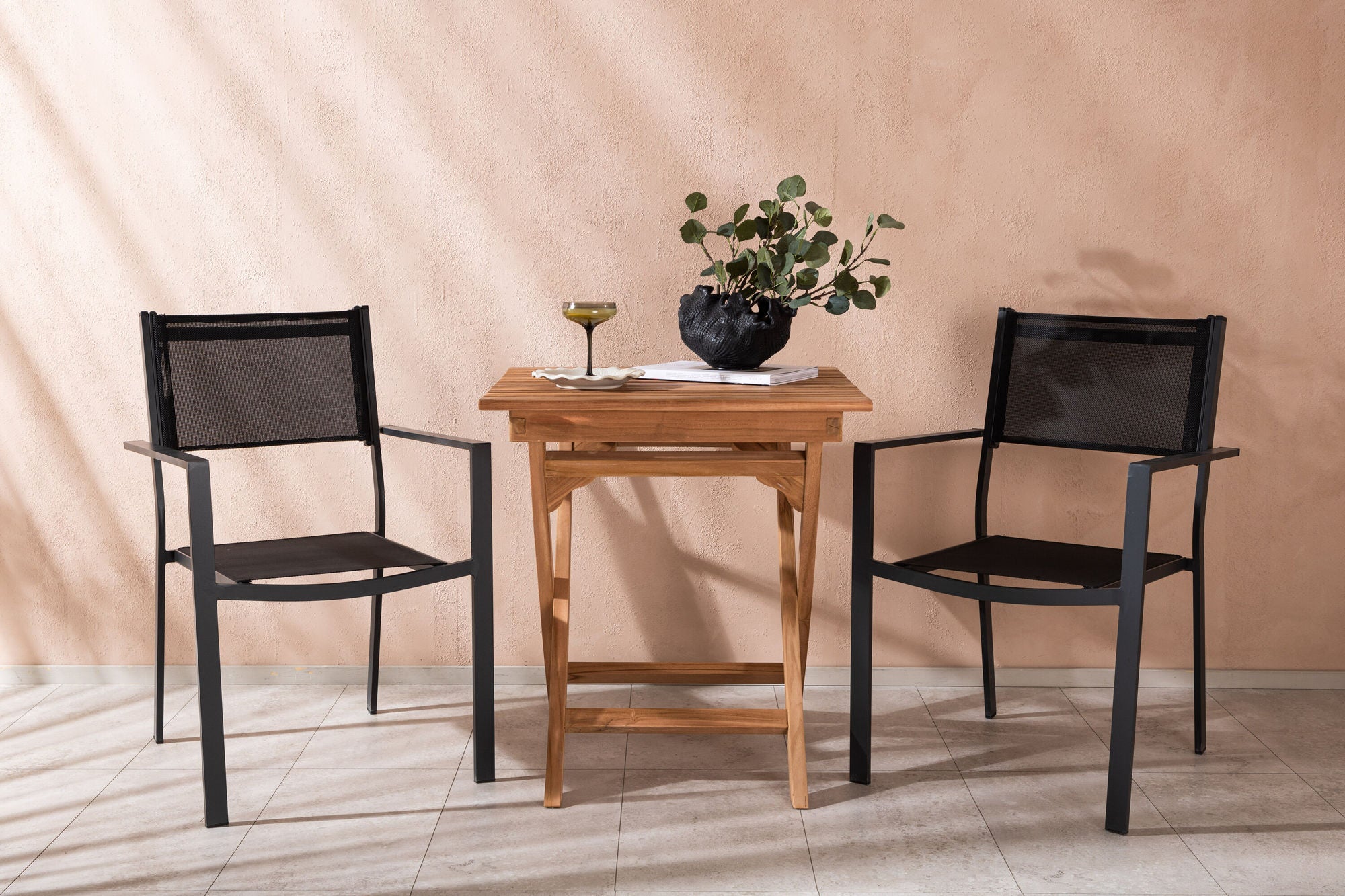 Venture Home Ghana - Folding bord- Natural - Teak - 70*70cm _1+ Copacabana Stacking stol - Black/Black _2