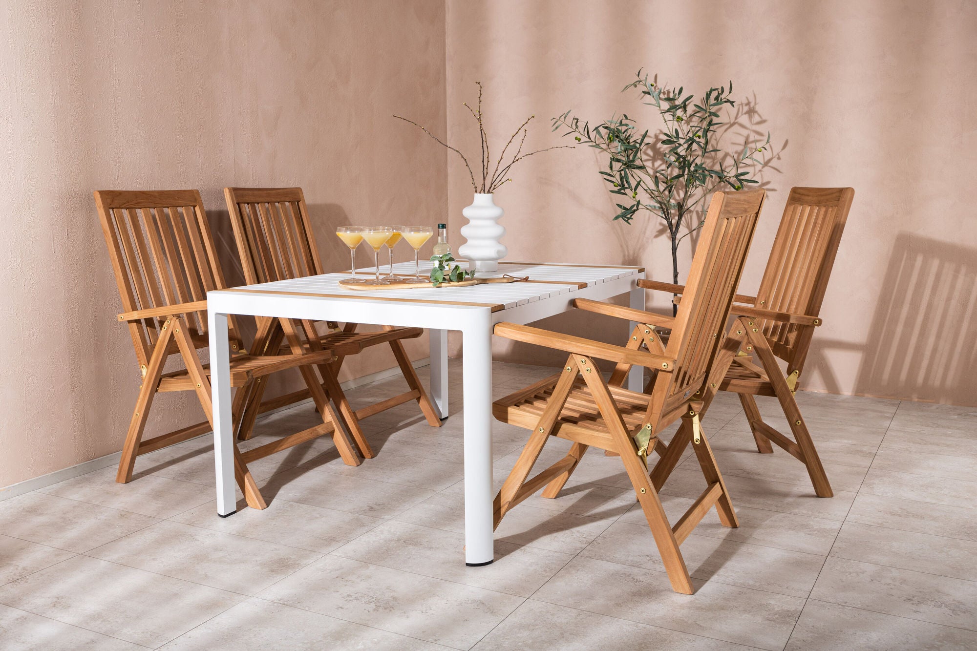 Venture Home Togo - spisebord- White / Teak - Allu / Teak - 150*100 _1+ Kenya 5-position Folding stol - Teak _4