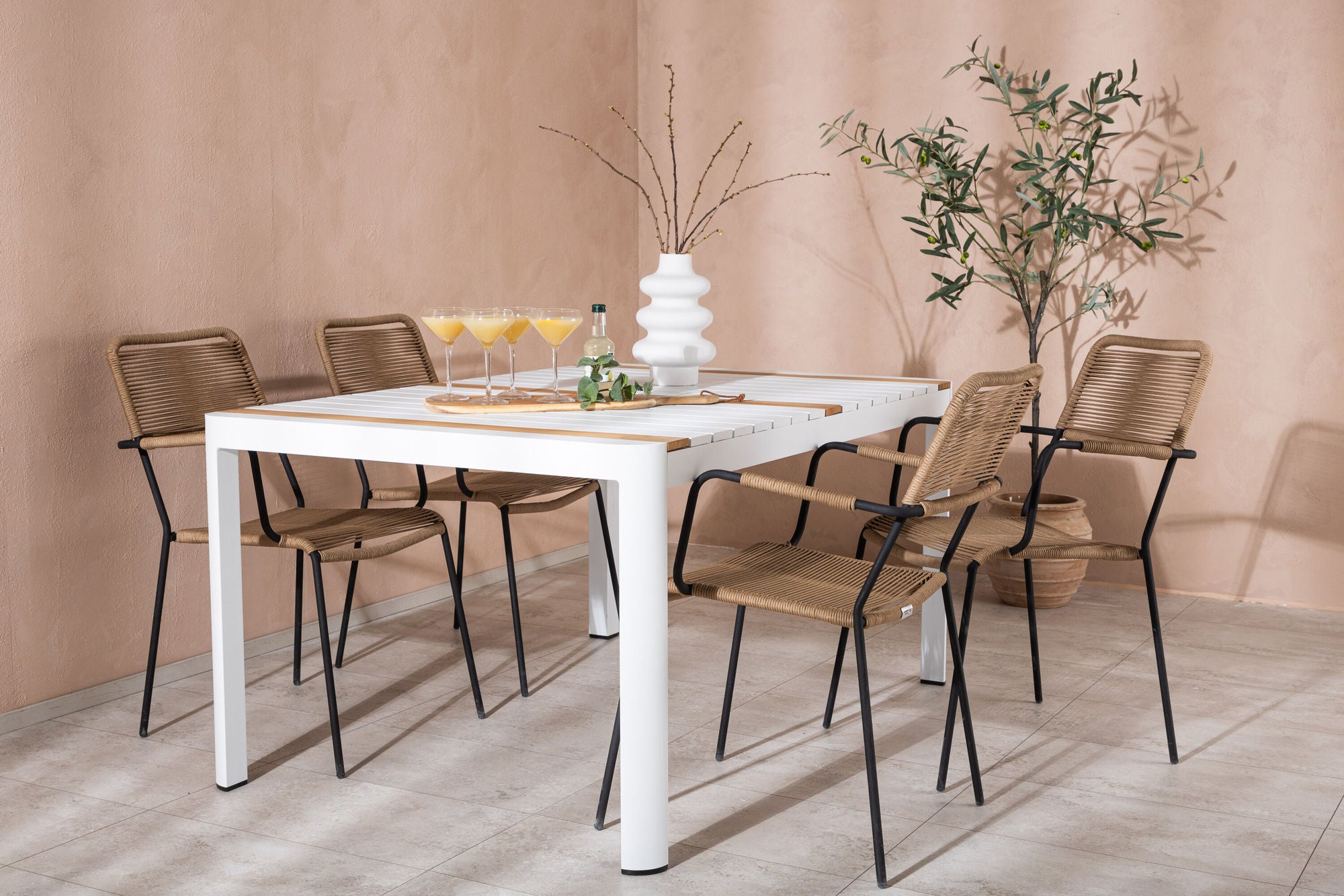 Venture Home Togo - spisebord- White / Teak - Allu / Teak - 150*100 _1+ Lindos - Armchair - Black Alu / Latte Rope _4