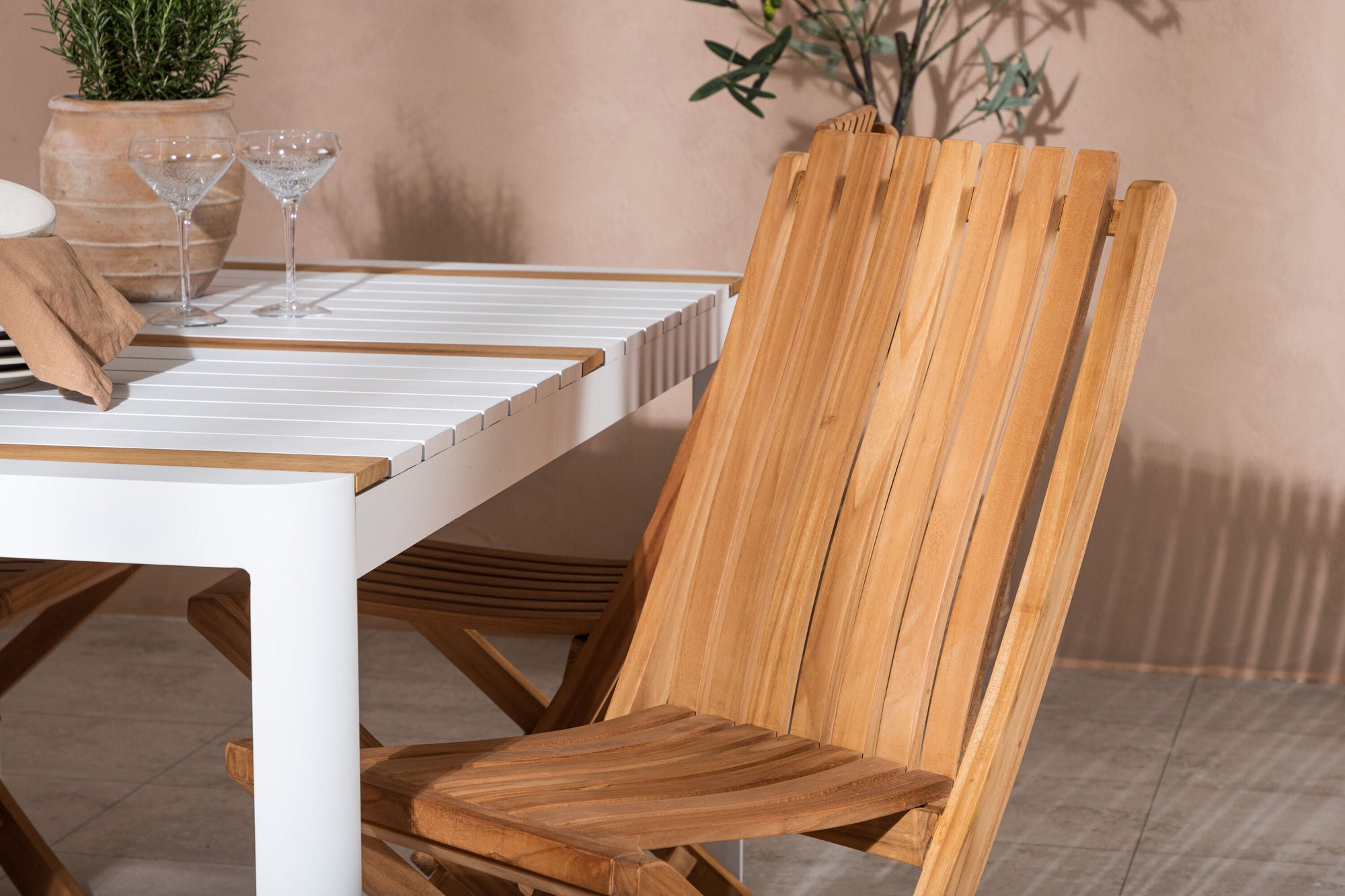 Venture Home Togo - spisebord- White / Teak - Allu / Teak - 150*100 _1+ Ghana - Folding stol- Natural - Teak - _4