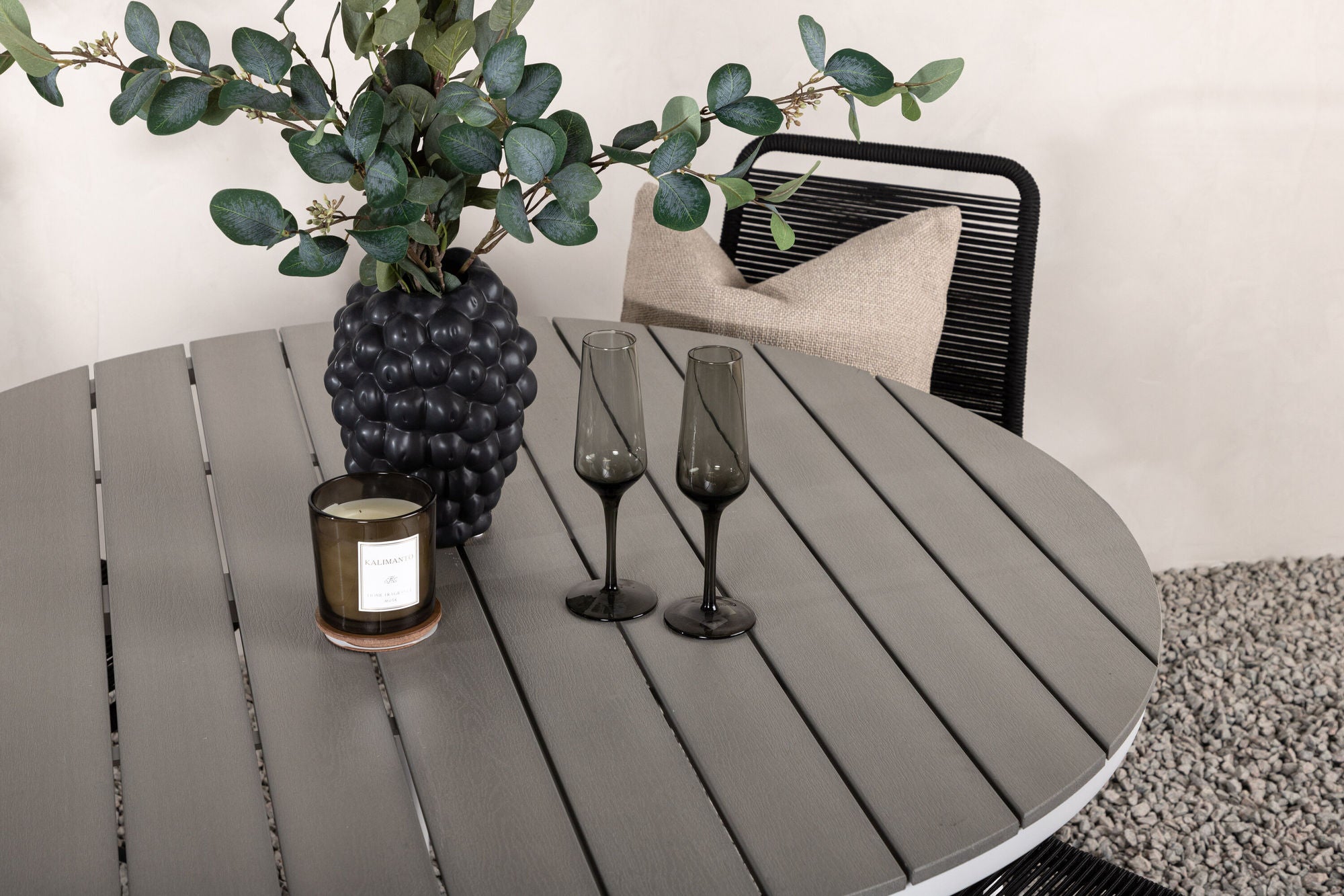 Venture Home Break - spisebord rund- White / Grey - Alu / Aintwood - 120ø _1+ Lindos Stacking stol - Black Alu / Black Rope _4