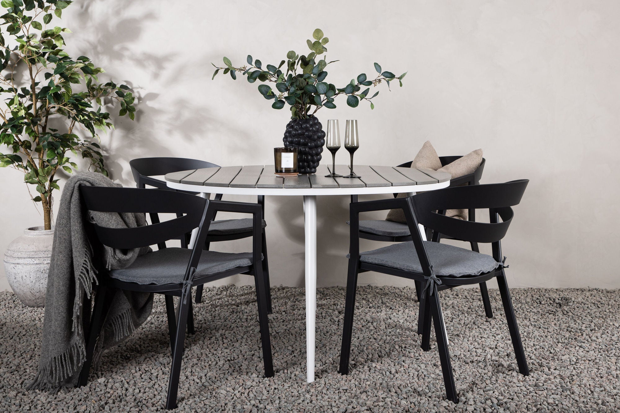 Venture Home Break - spisebord rund- White / Grey - Alu / Aintwood - 120ø _1+ Slit - Spisebordsstol inc Cushion- Black /Grey - Aluminium - _4