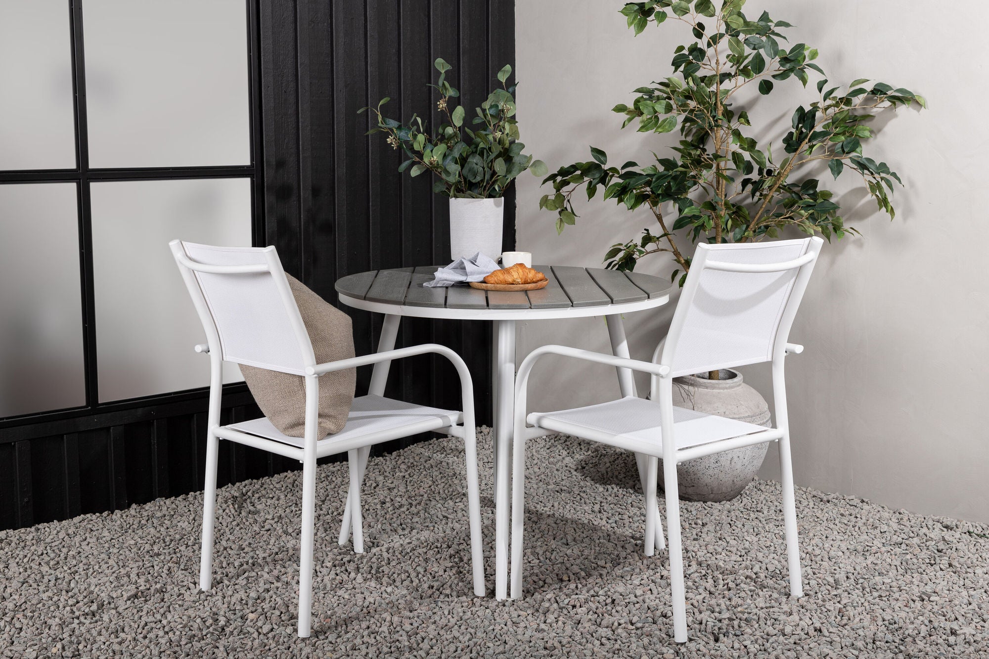 Venture Home Break - spisebord rund- White / Grey - Alu / Aintwood - 90ø _1+ Santorini Arm stol (Stackable) - White Alu / White Textilene _2