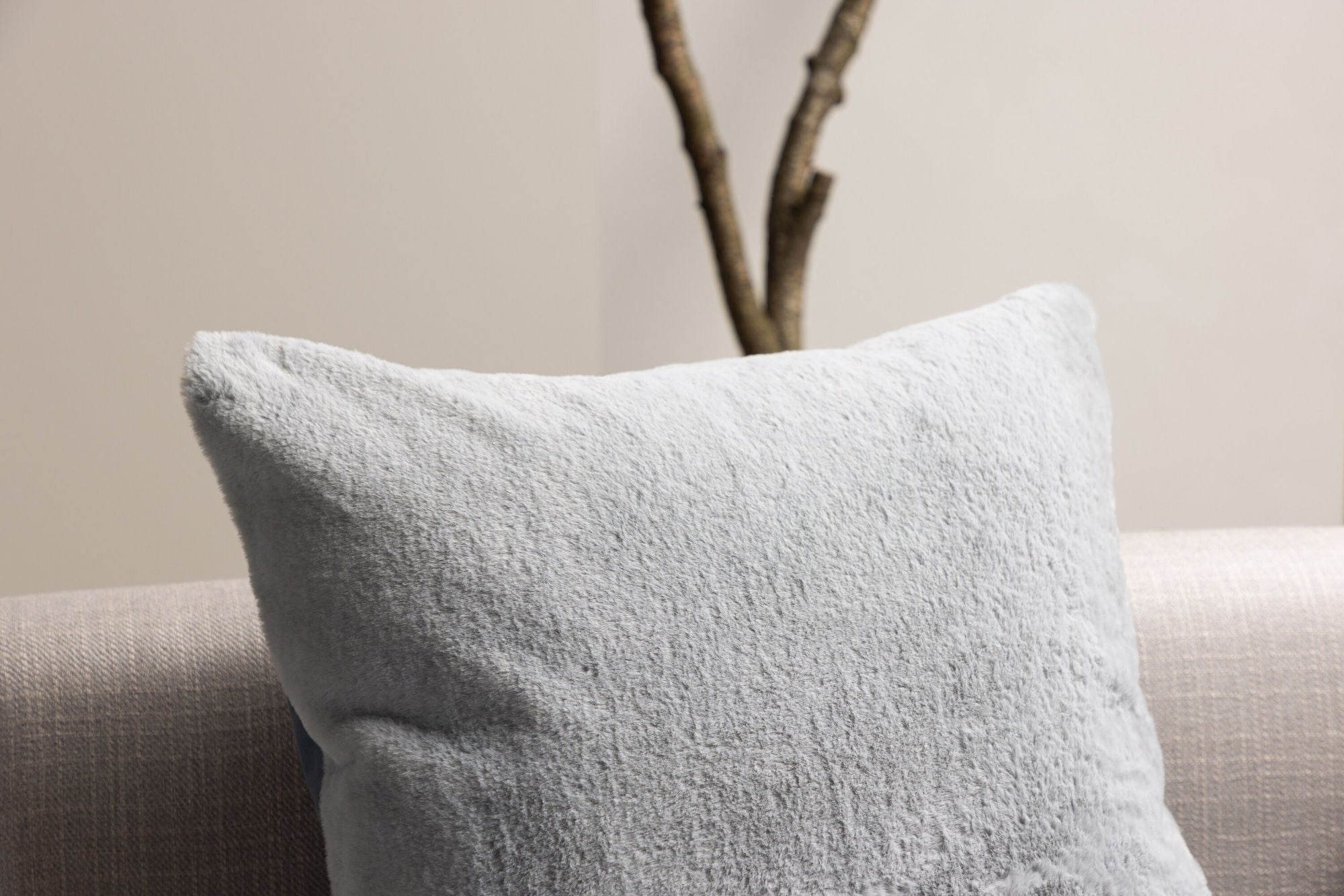 Venture Home Thea Cushion Cover Rabbit fur/Poly Velvet - Grey 50x50