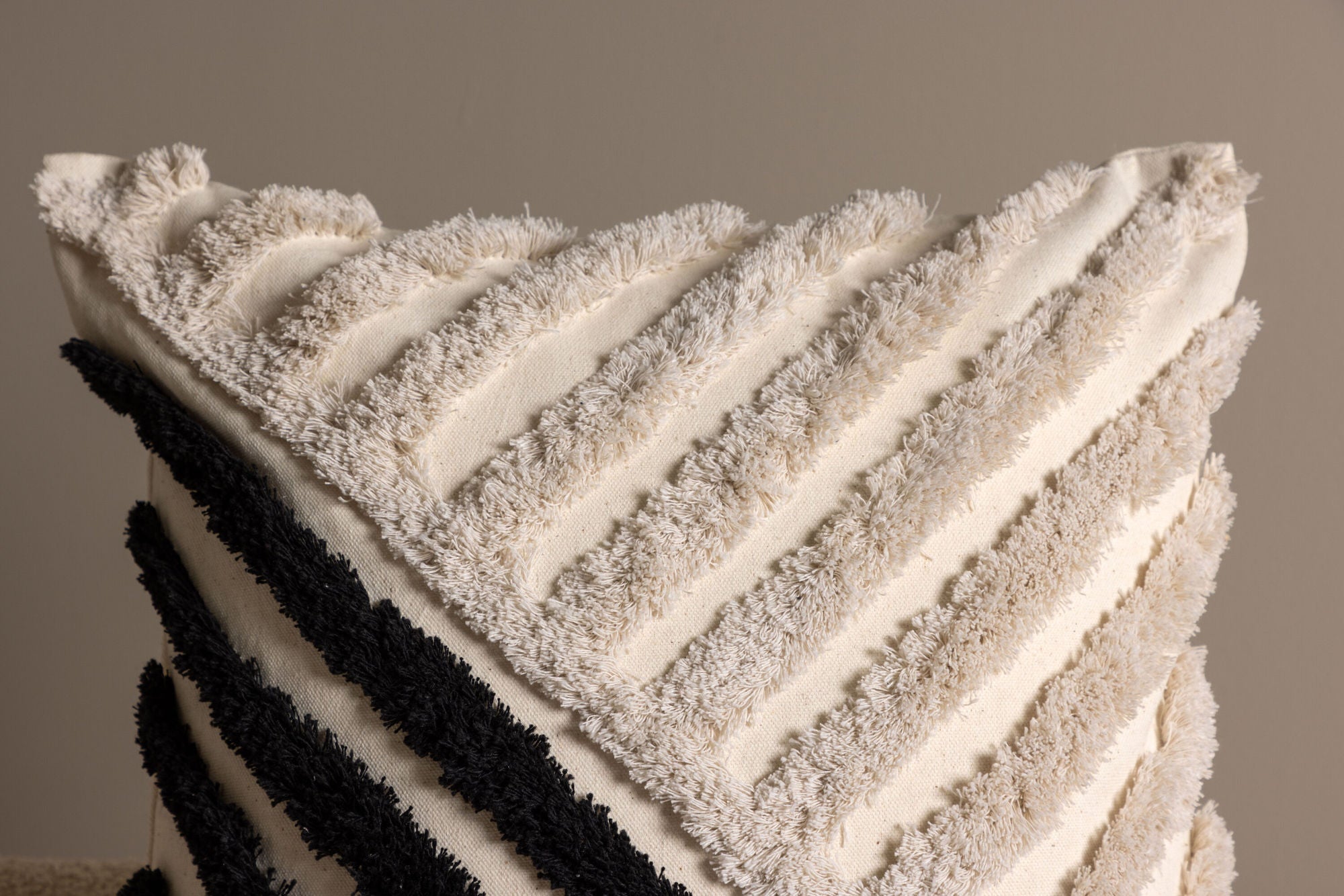 Venture Home Zara Cushion Cover Polycotton - Black/White / 45x45
