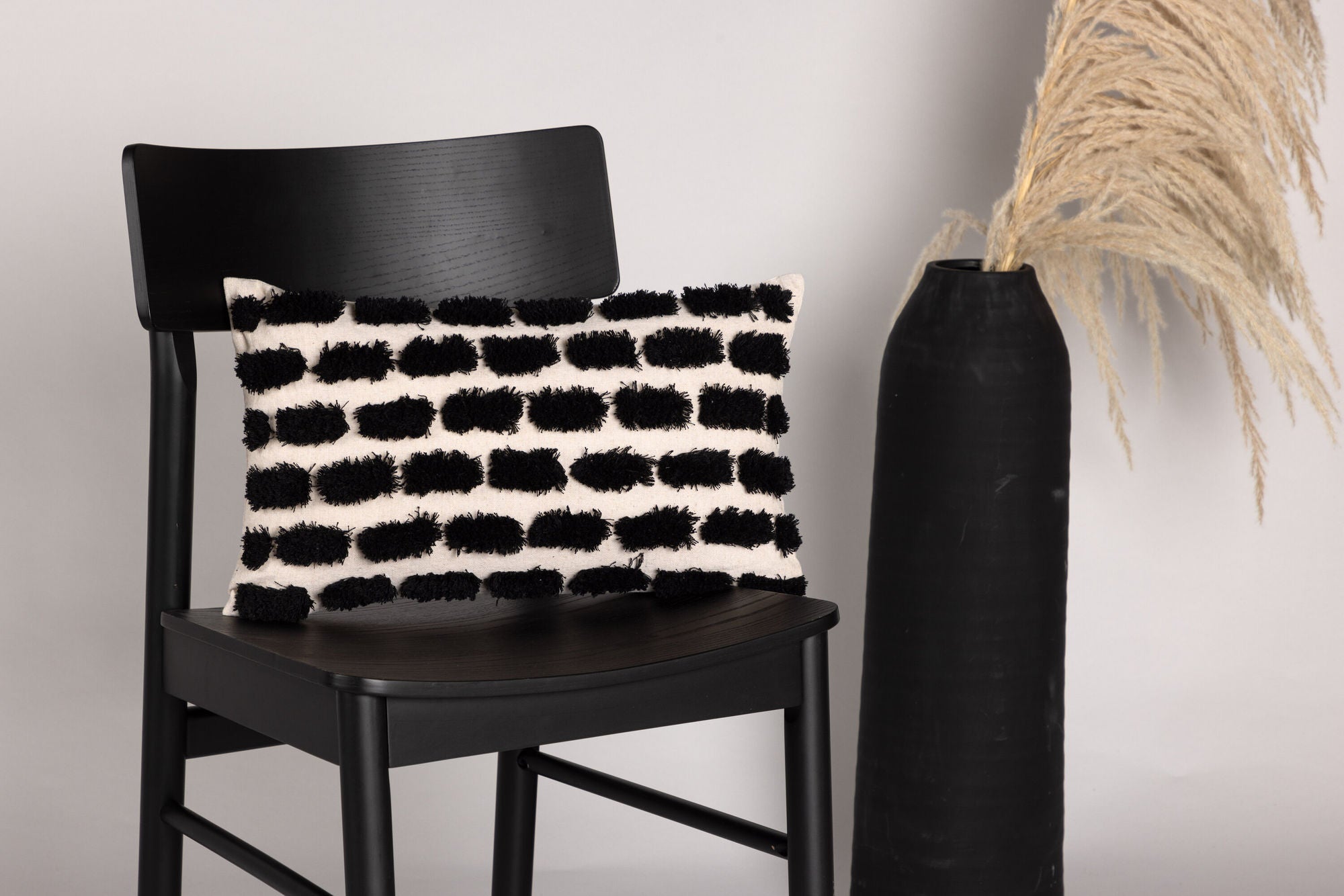 Venture Home Lova Cushion Cover Poly with tufe - Beige/Black 30x50