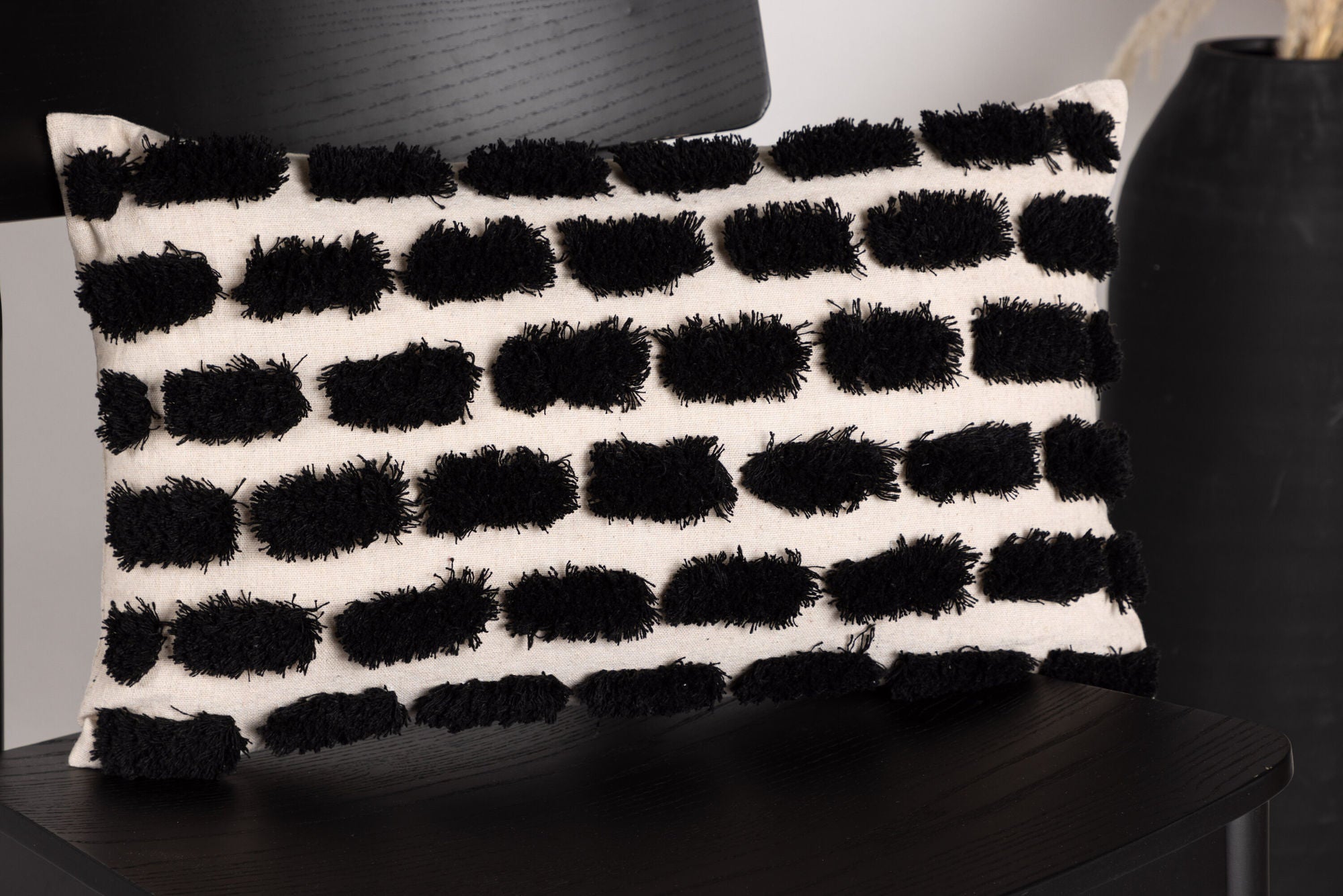 Venture Home Lova Cushion Cover Poly with tufe - Beige/Black 30x50