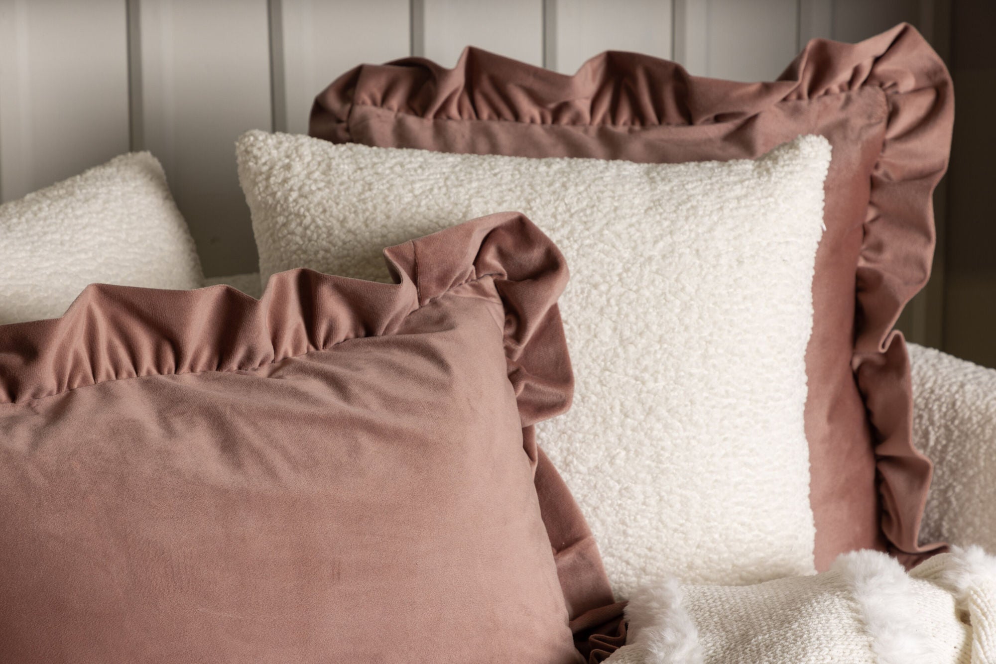 Venture Home Hailey Cushion Cover Poly Velvet - Pink 40x60