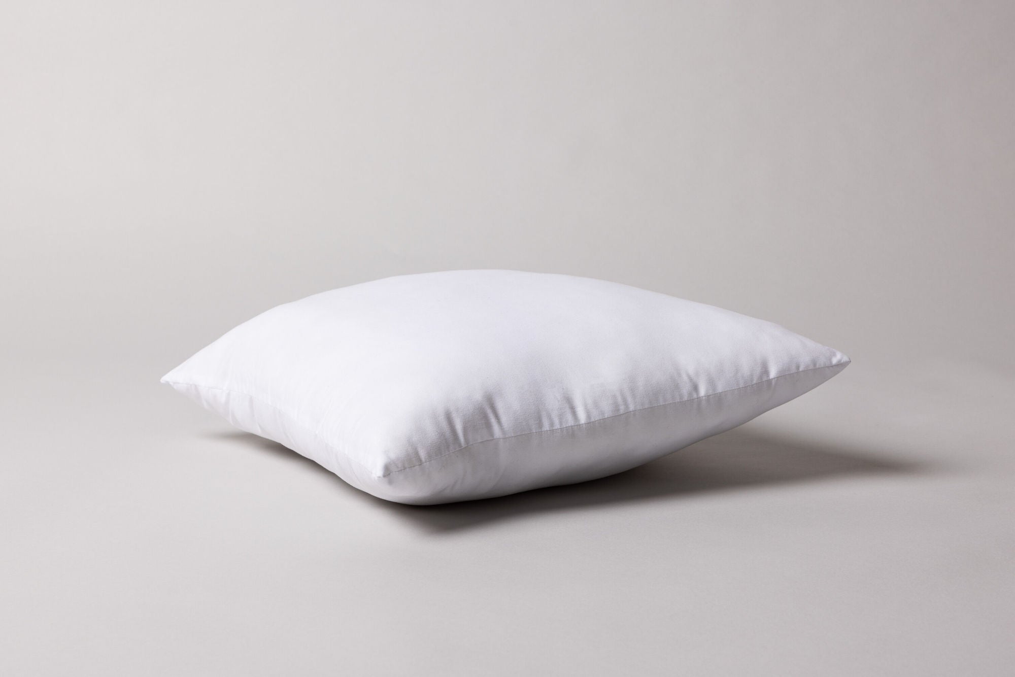 Venture Home Wilma Cushion inner Poly mircofiber - White / 45x45