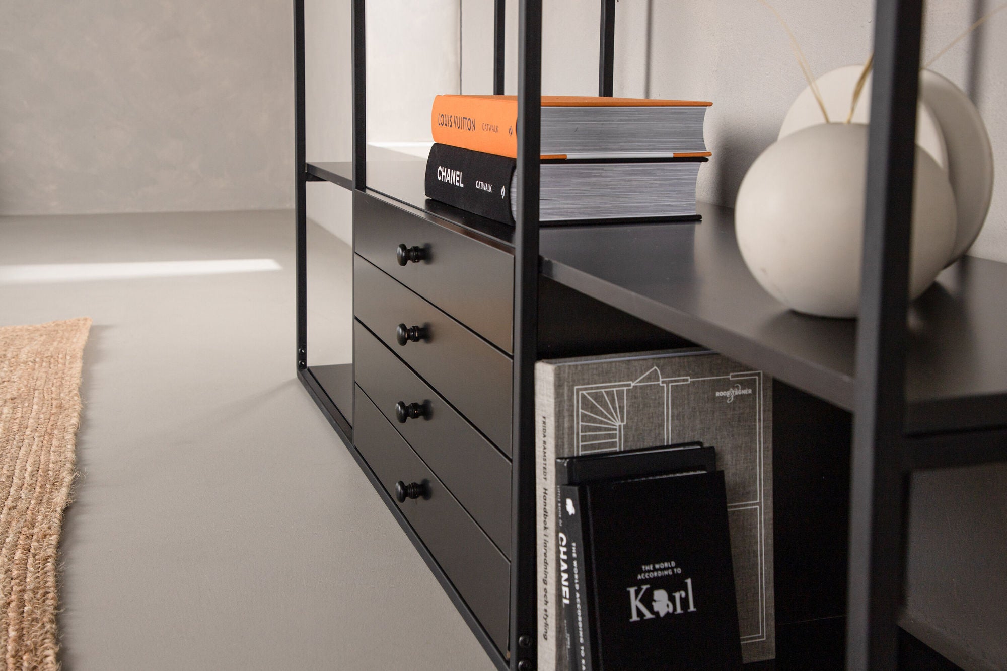 Venture Home Amaraillo skab - Black / Metal / MDF