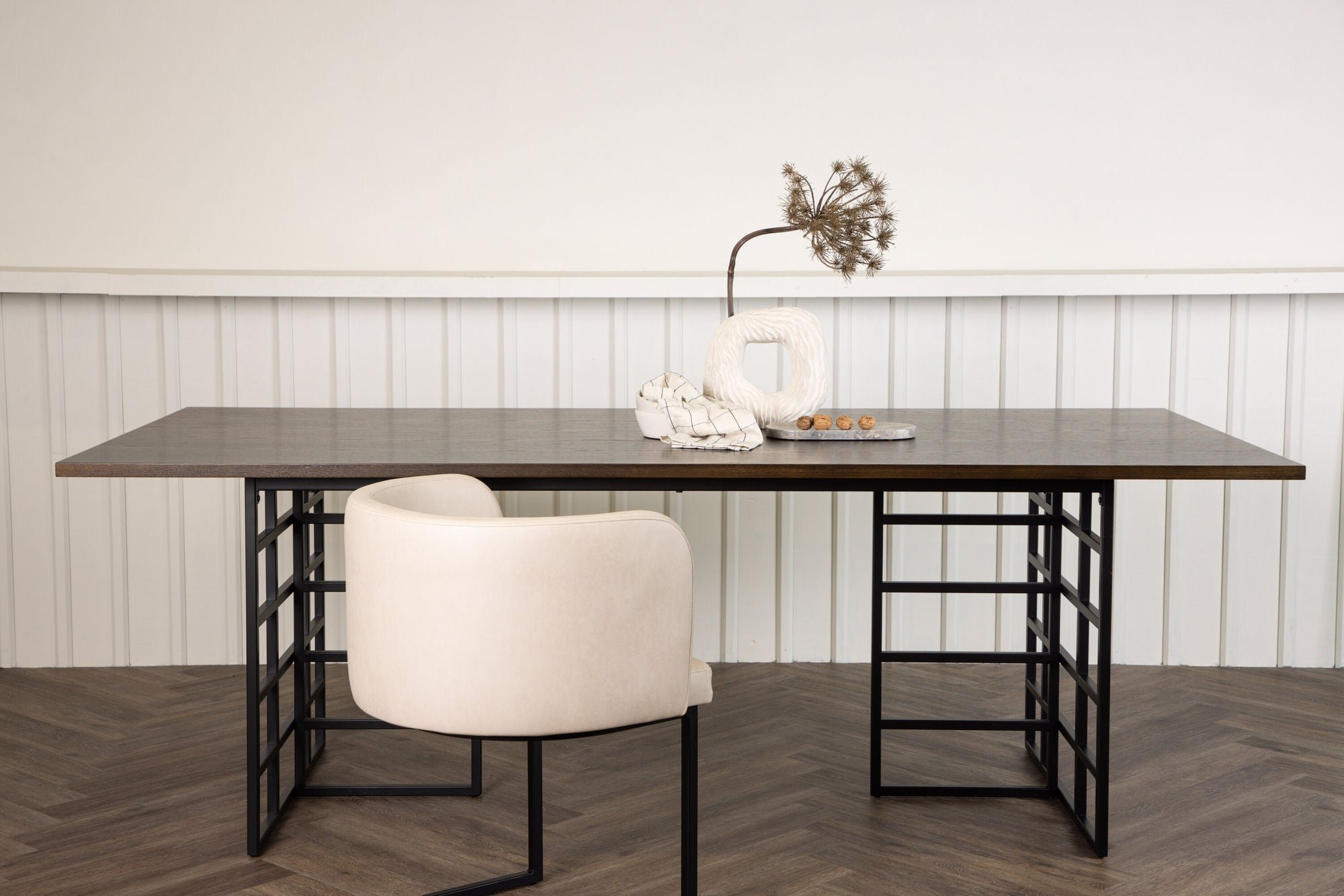 Furniture Fashion Ystad spisebord - Black / Mocca Oak Veneer