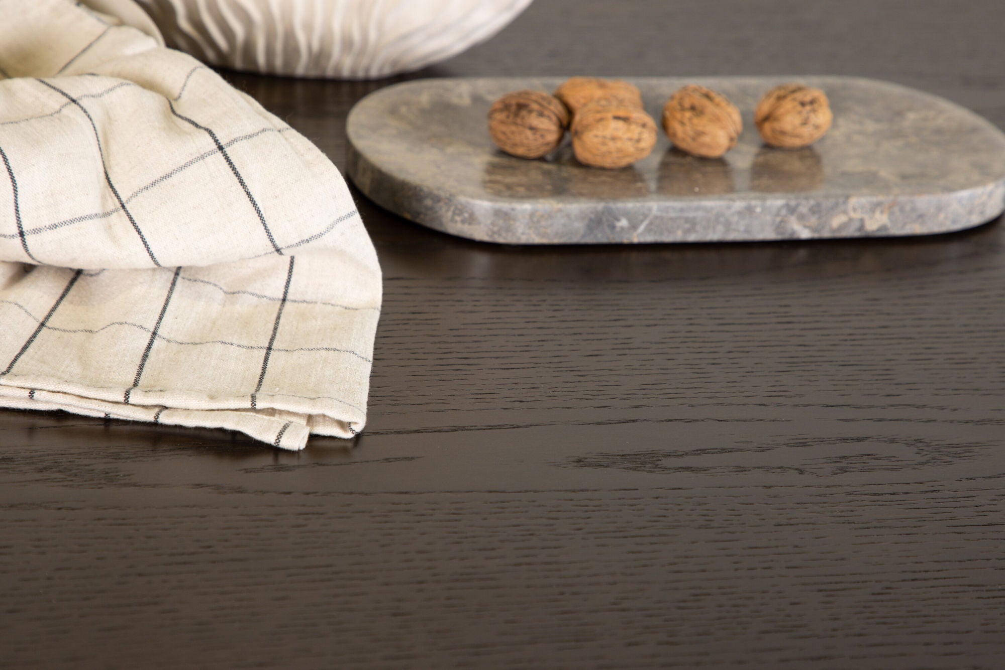 Furniture Fashion Ystad spisebord - Black / Mocca Oak Veneer