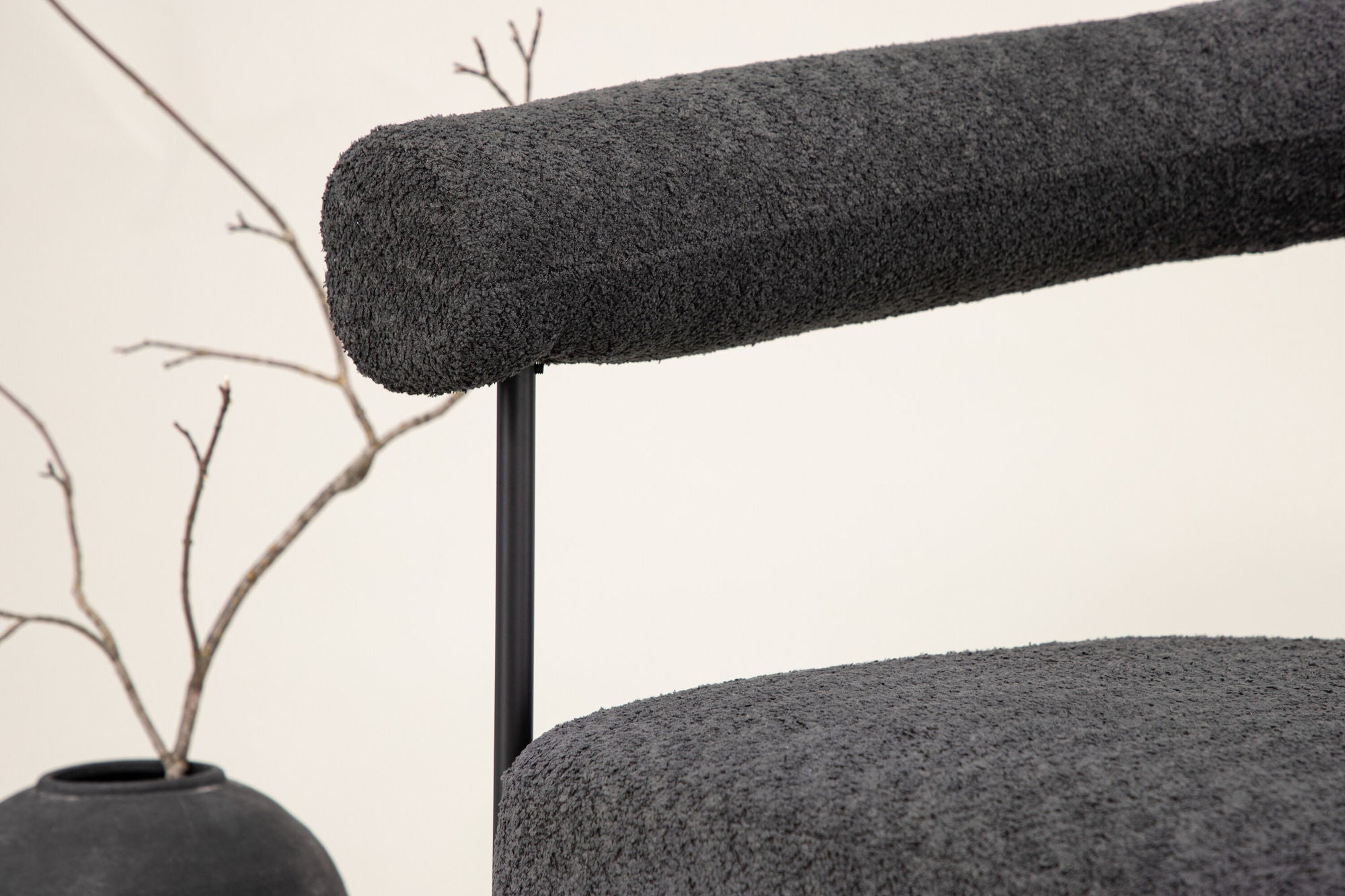 Vind Hökåsen x Josefin Lustig - Arm stol - Dark Grey Boucle