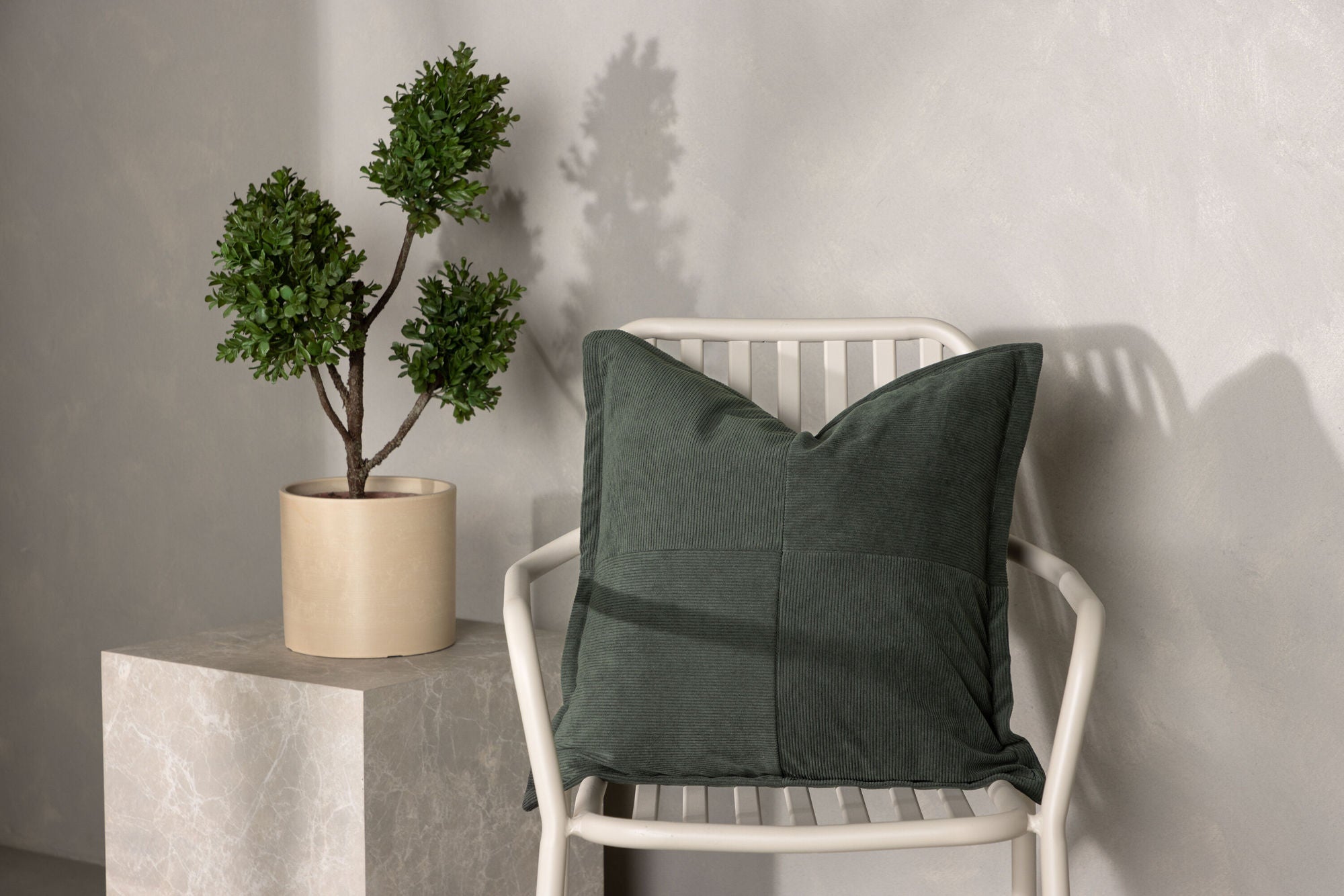 Venture Home Lykke Cushion Cover Poly embossed velvet - Dark Green 50x50