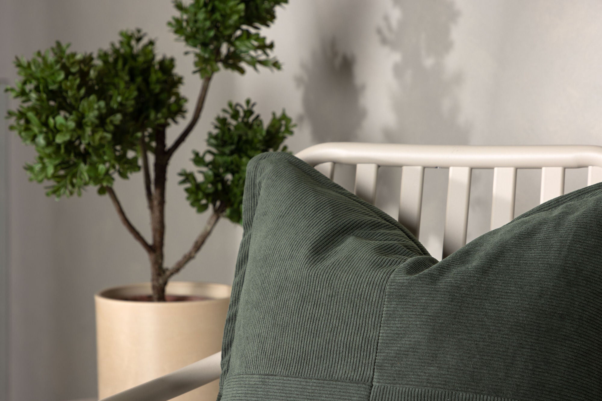 Venture Home Lykke Cushion Cover Poly embossed velvet - Dark Green 50x50