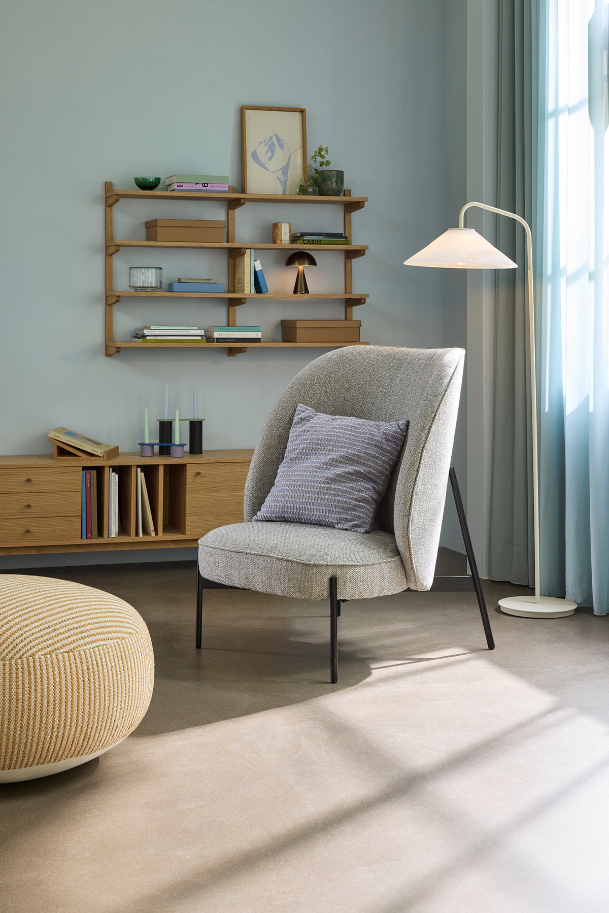 Area loungestol lysegrå