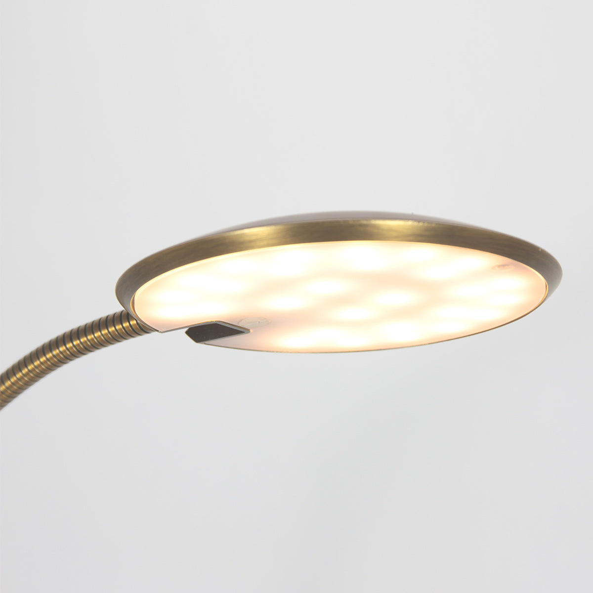 Gulvlampe Zenith 2 med genopladeligt batteri 4398ME børstet messing med fleksibel arm