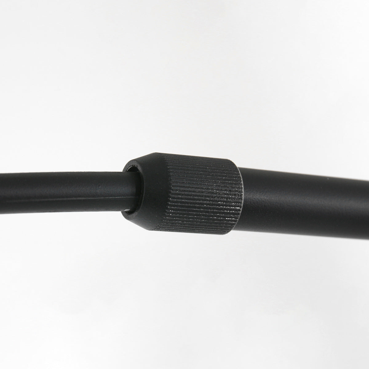Nox Light 4407ZW – buet væglampe med halvrund lampeskærm 60 cm