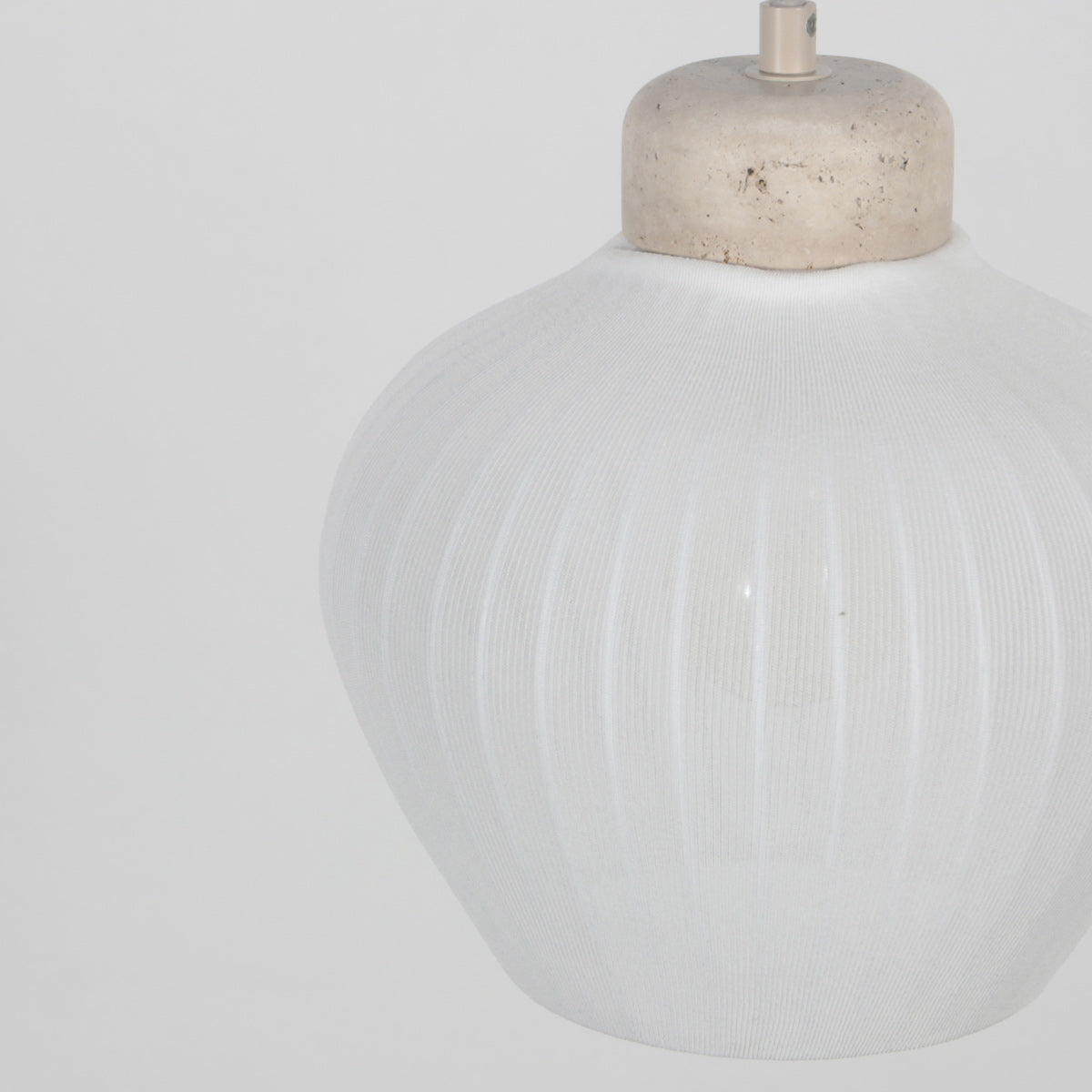 Travino 4598CR pendellampe – lin og travertin i naturlig stil