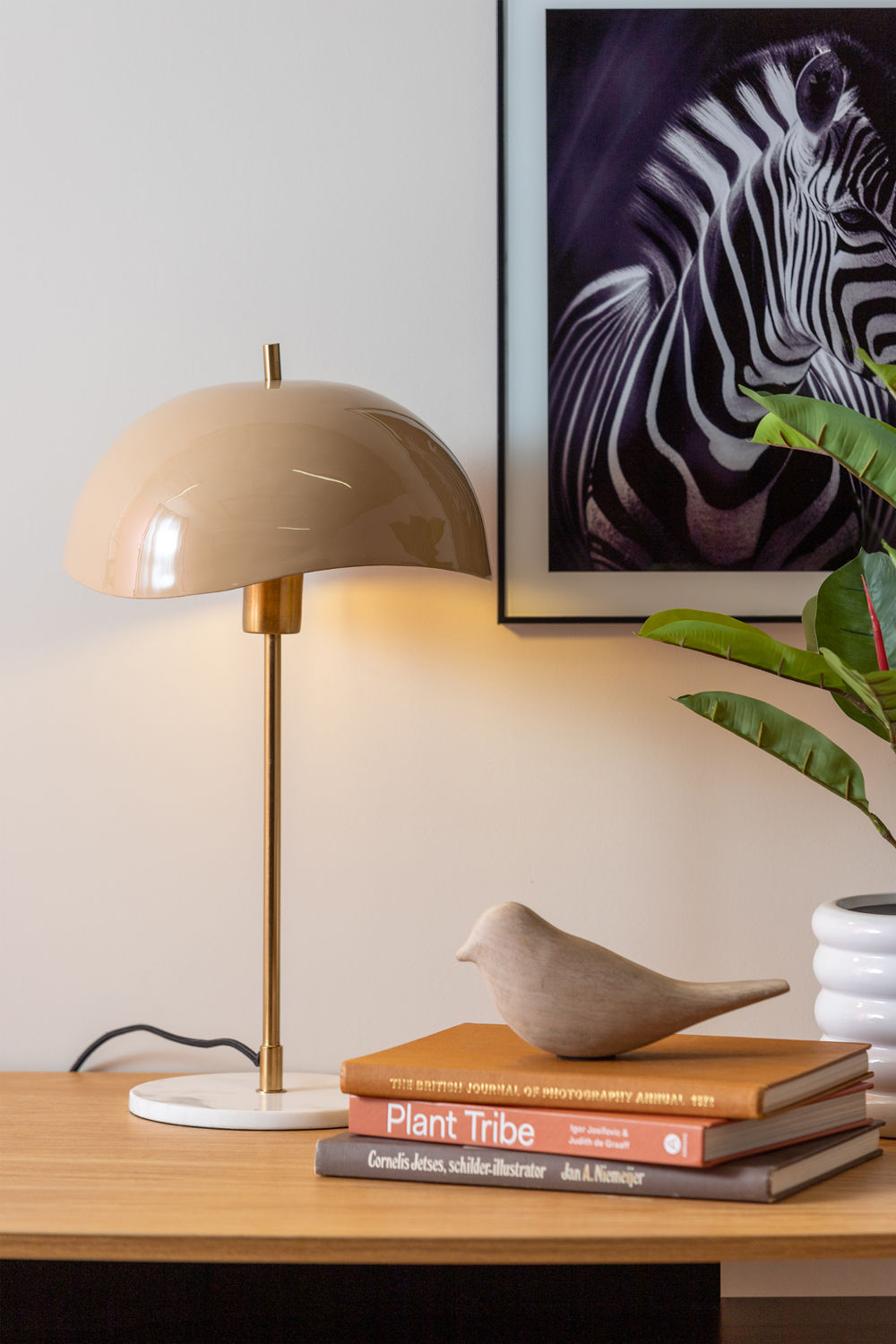 LEITMOTIV Table lamp Waved Dome enamel soft brown