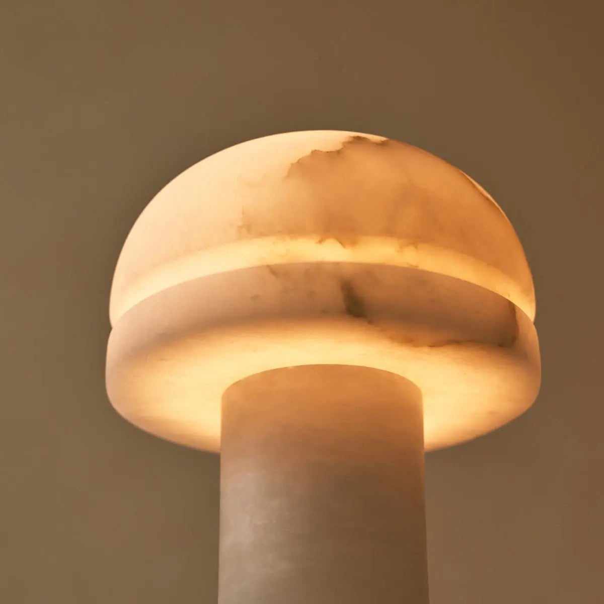 Leonardo Alabaster Bordlampe