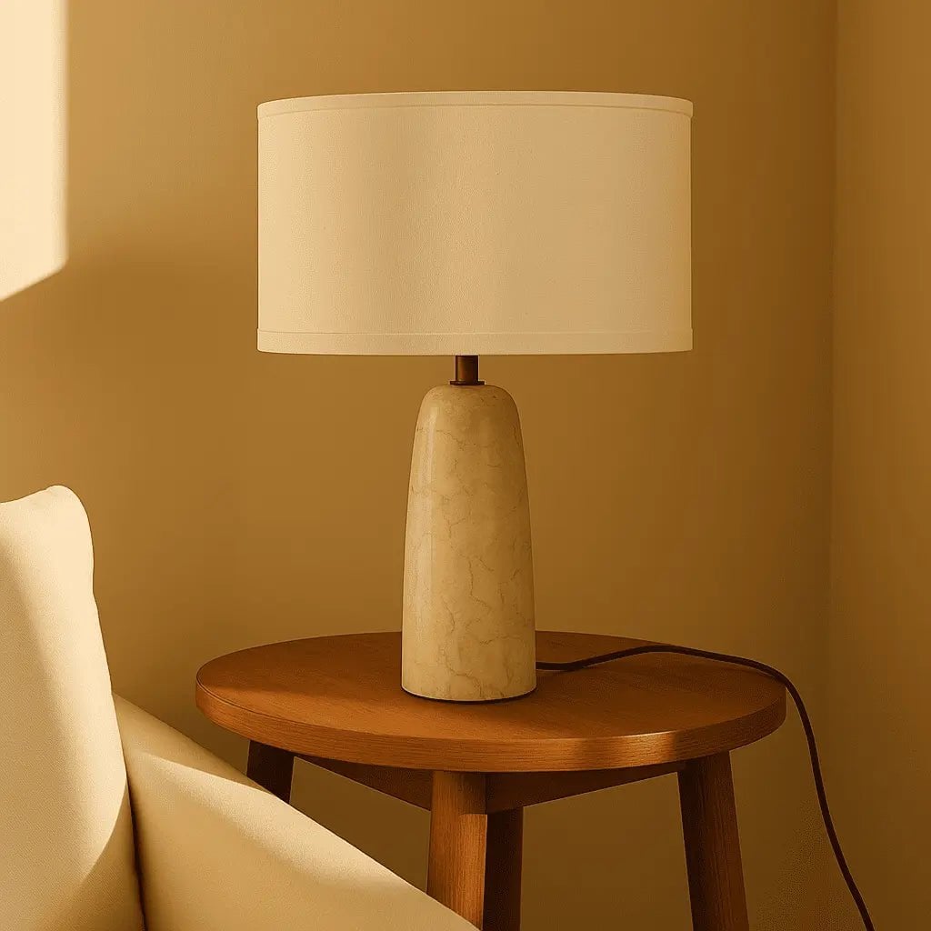 Charlotte marmor bordlampe