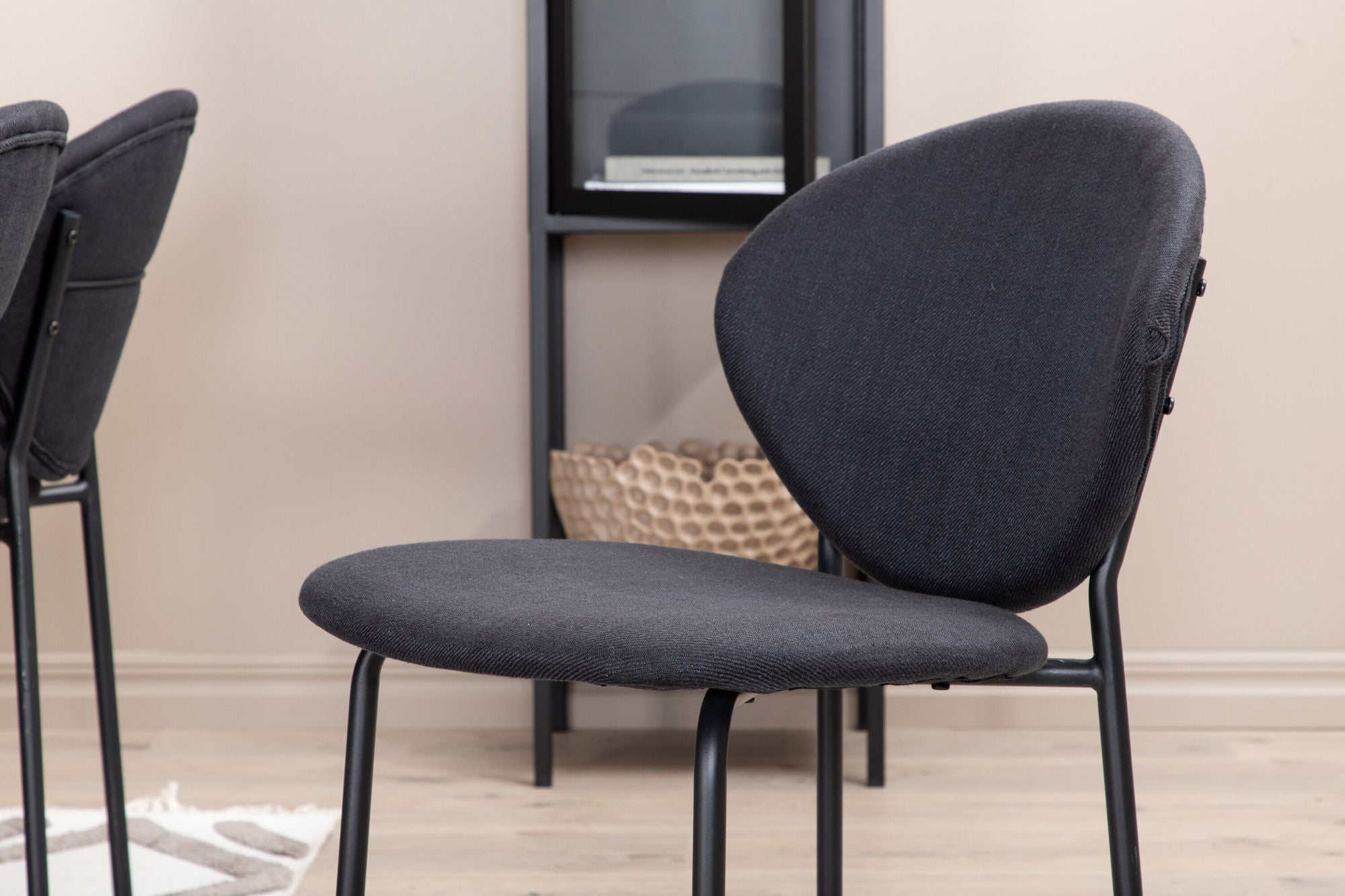 Venture Home Piazza spisebord , Black Grey Veneer+Vault Spisebordsstol , Black Legs , Black Fabric_6