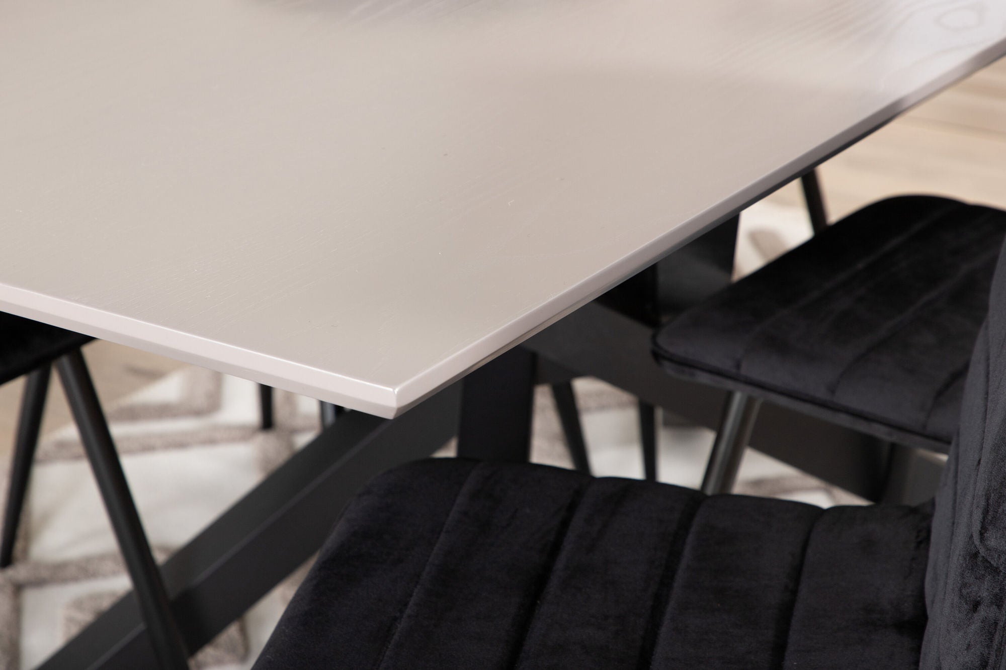 Venture Home Piazza spisebord , Black Grey Veneer+Windu Lyx stol , Black Black Velvet_6
