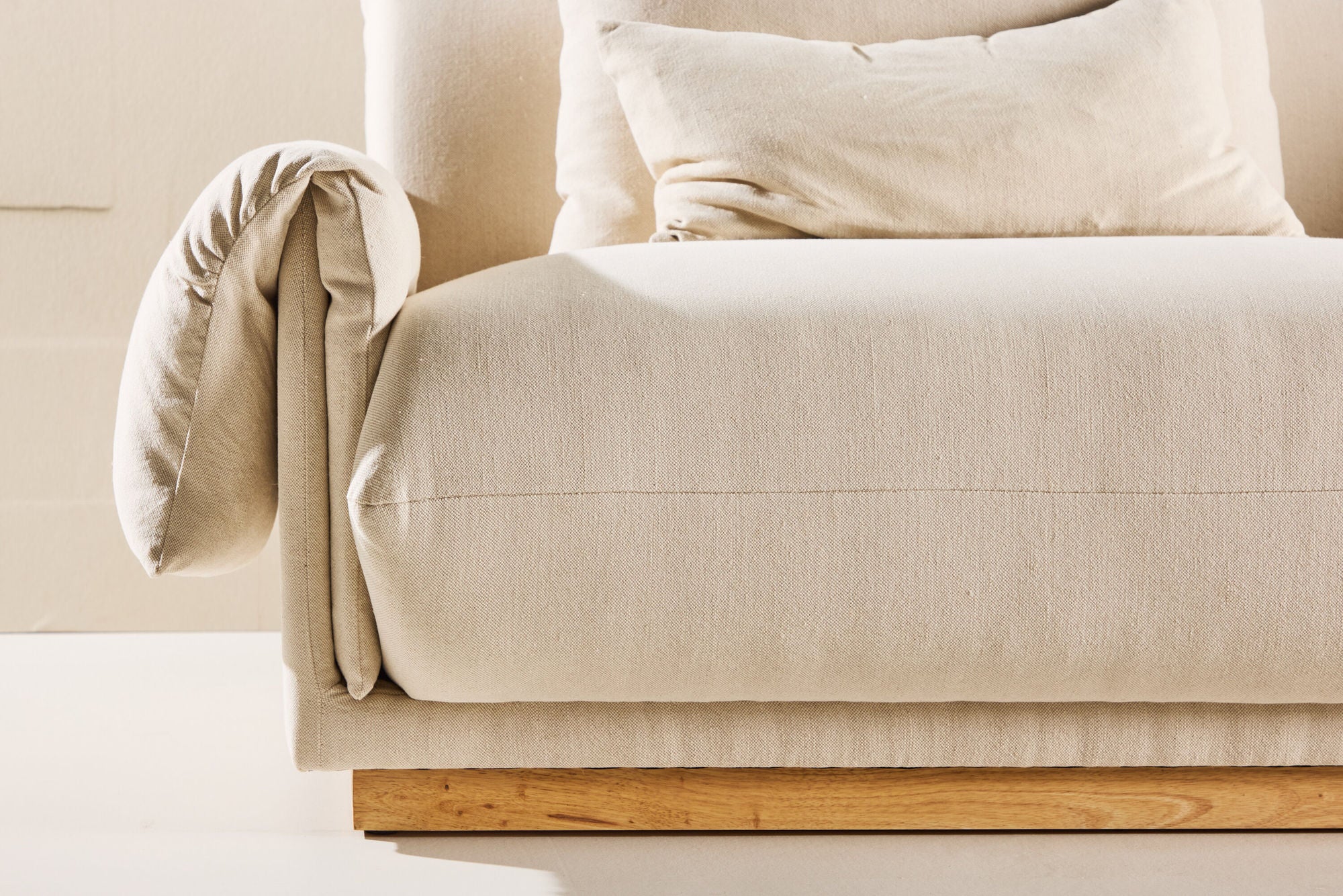 Vind Mollösund 3-seat Sofa - Beige Linen /