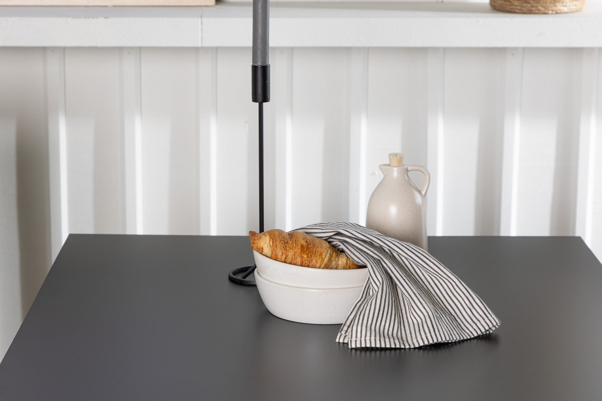 Venture Home Tempe spisebord - Black / Black MDF +Pastill Spisebordsstol - Silver / White PU _2