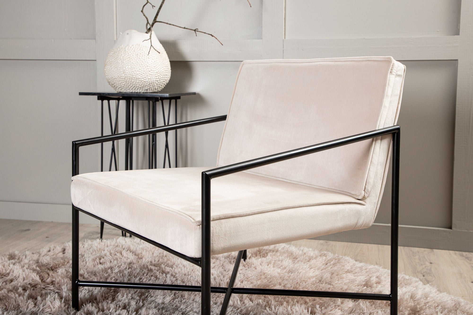 Venture Home Rakel Single Sofa - Black / Beige Velvet